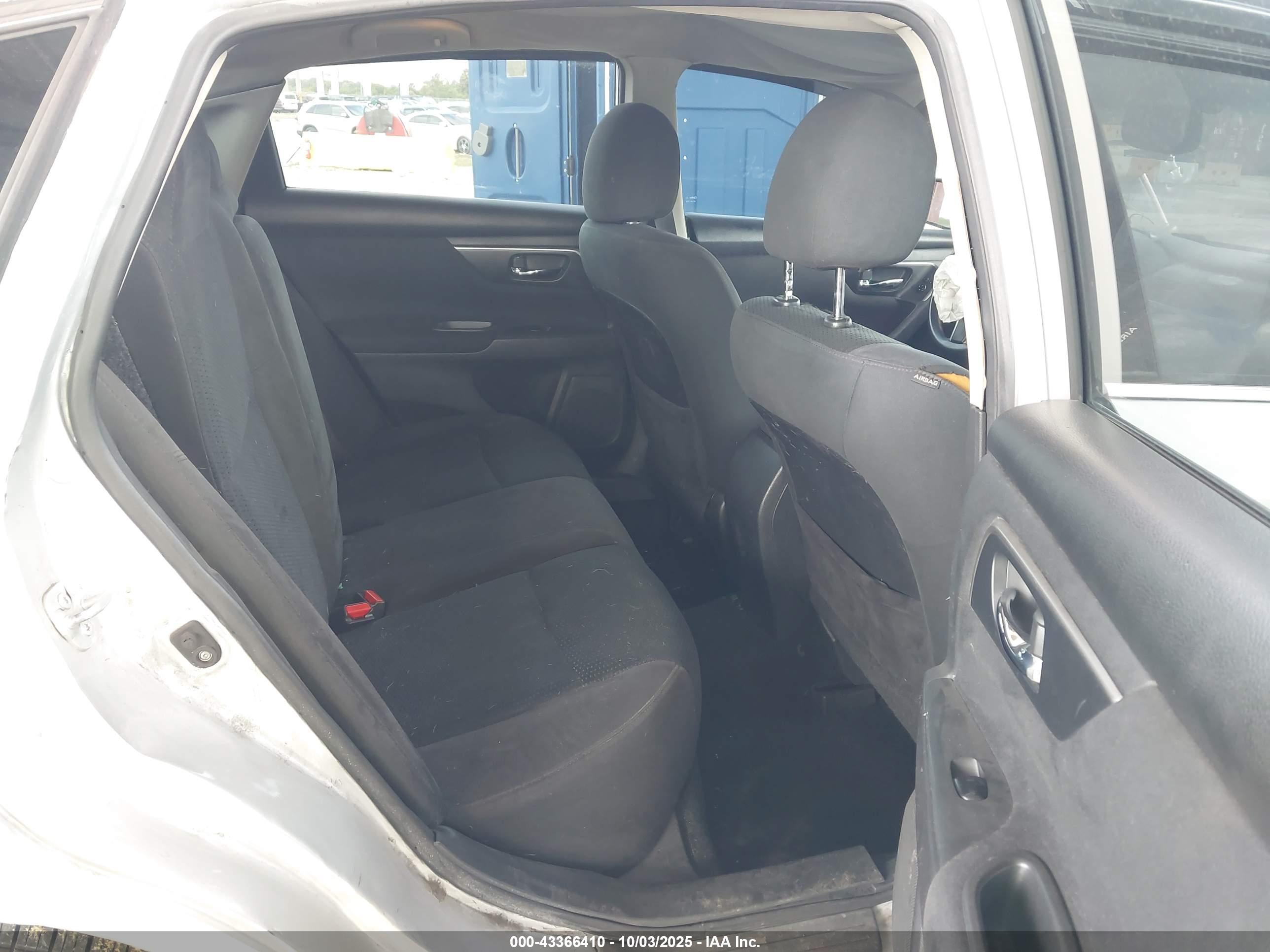 NISSAN ALTIMA image 8