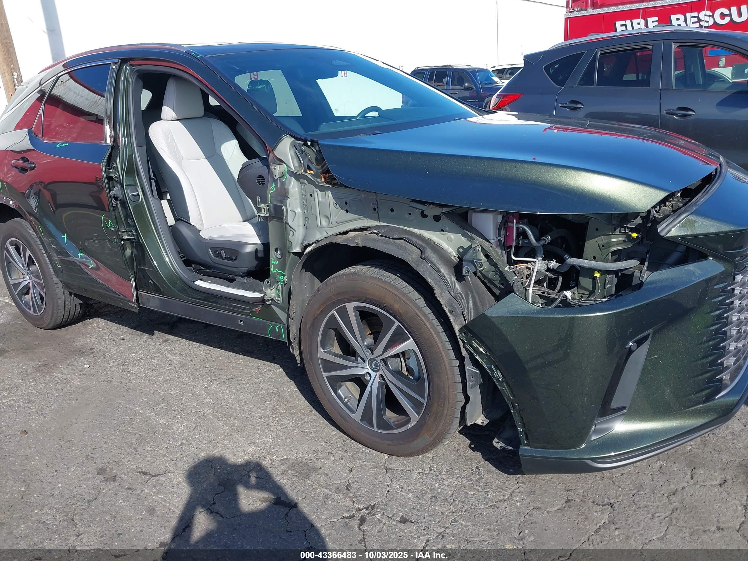 LEXUS RX image 6