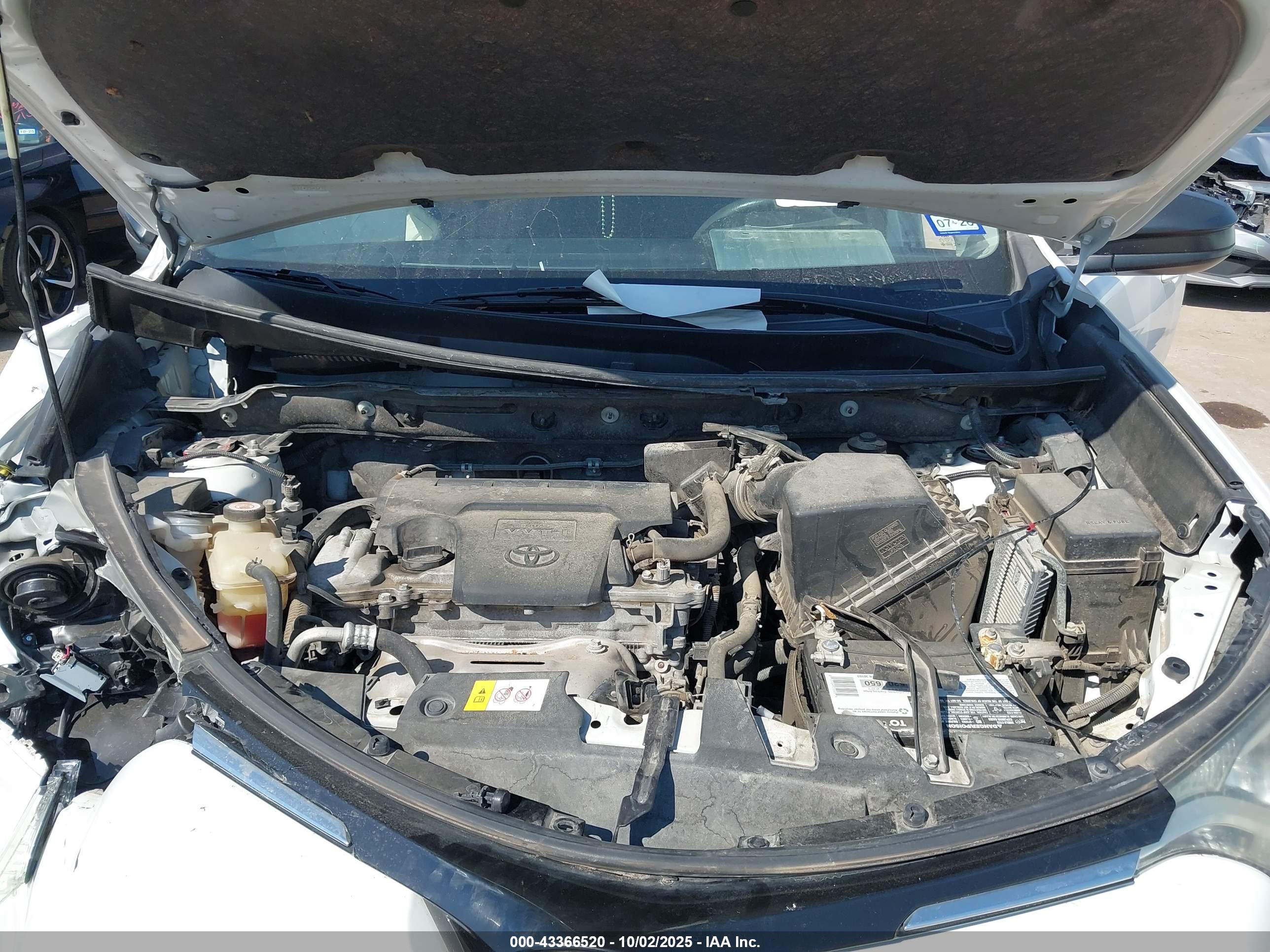 TOYOTA RAV4 image 10