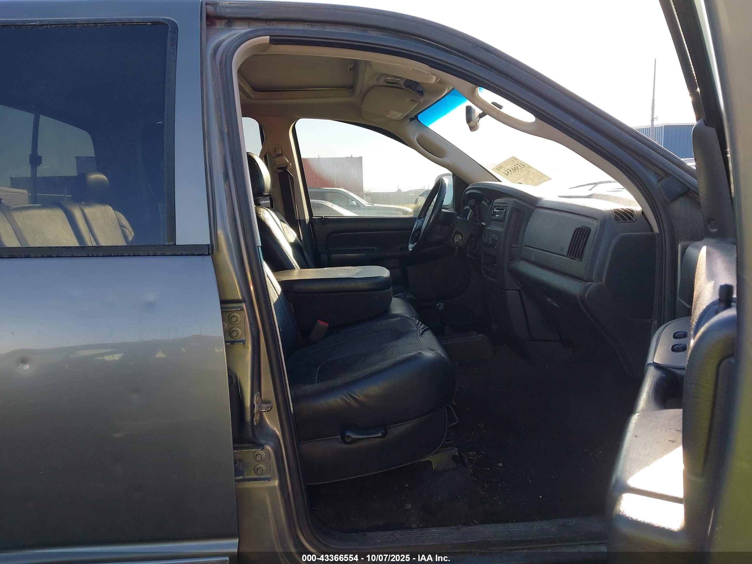 DODGE RAM image 5