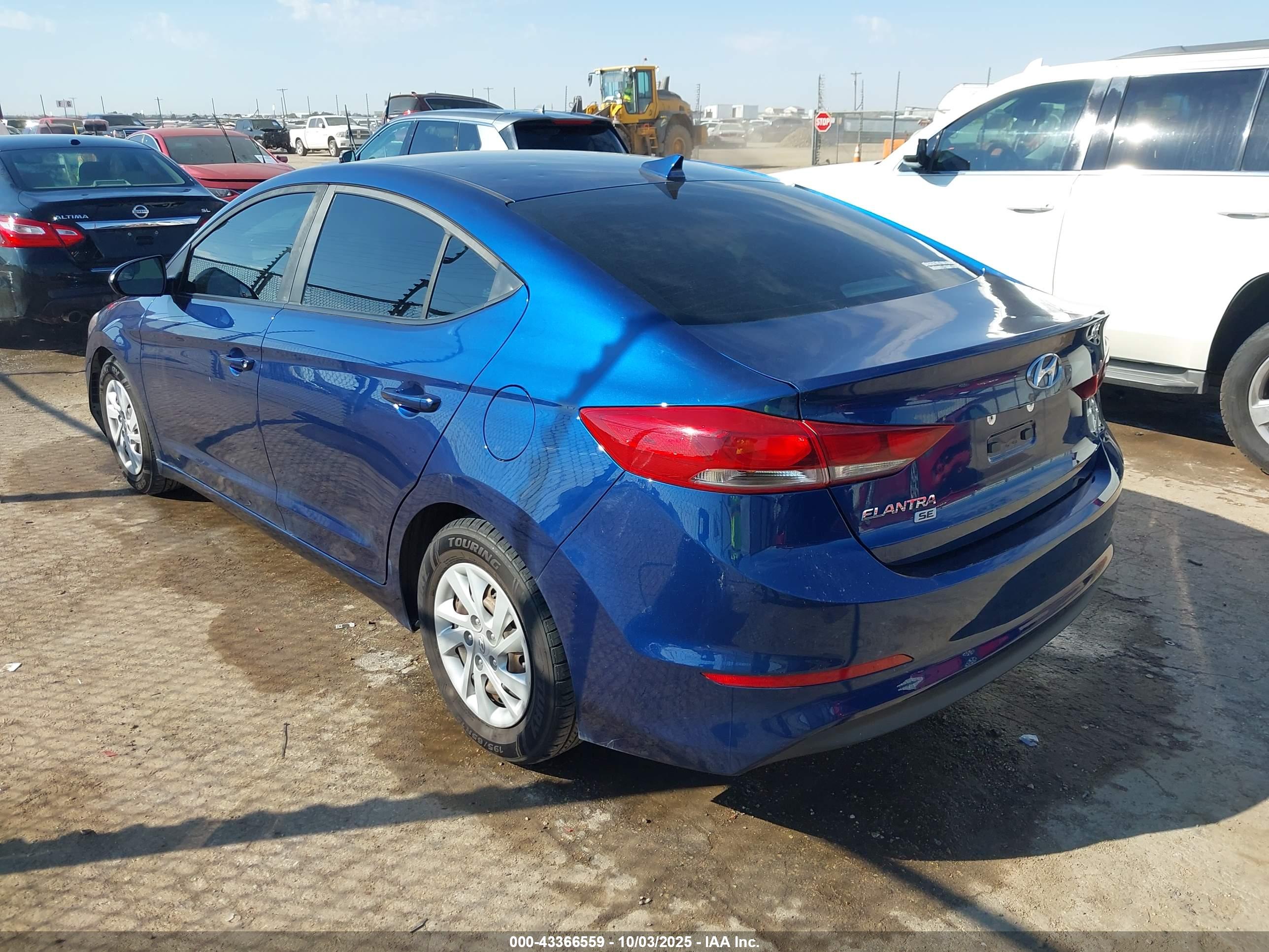 HYUNDAI ELANTRA image 3