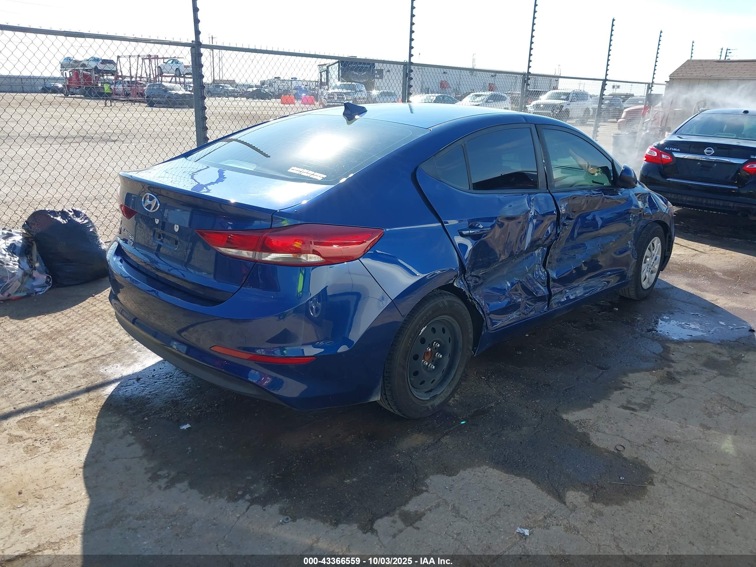 HYUNDAI ELANTRA image 4