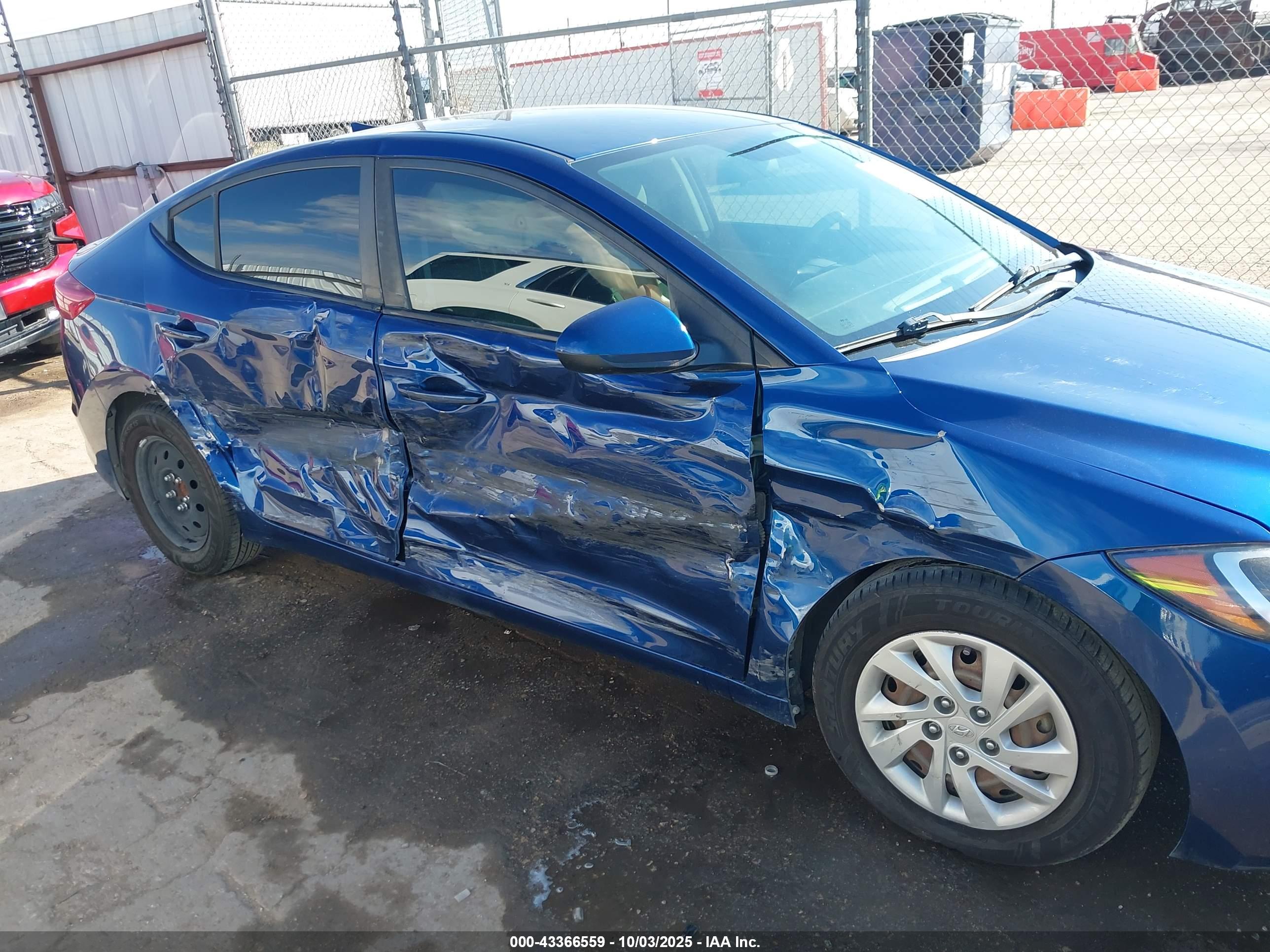 HYUNDAI ELANTRA image 6