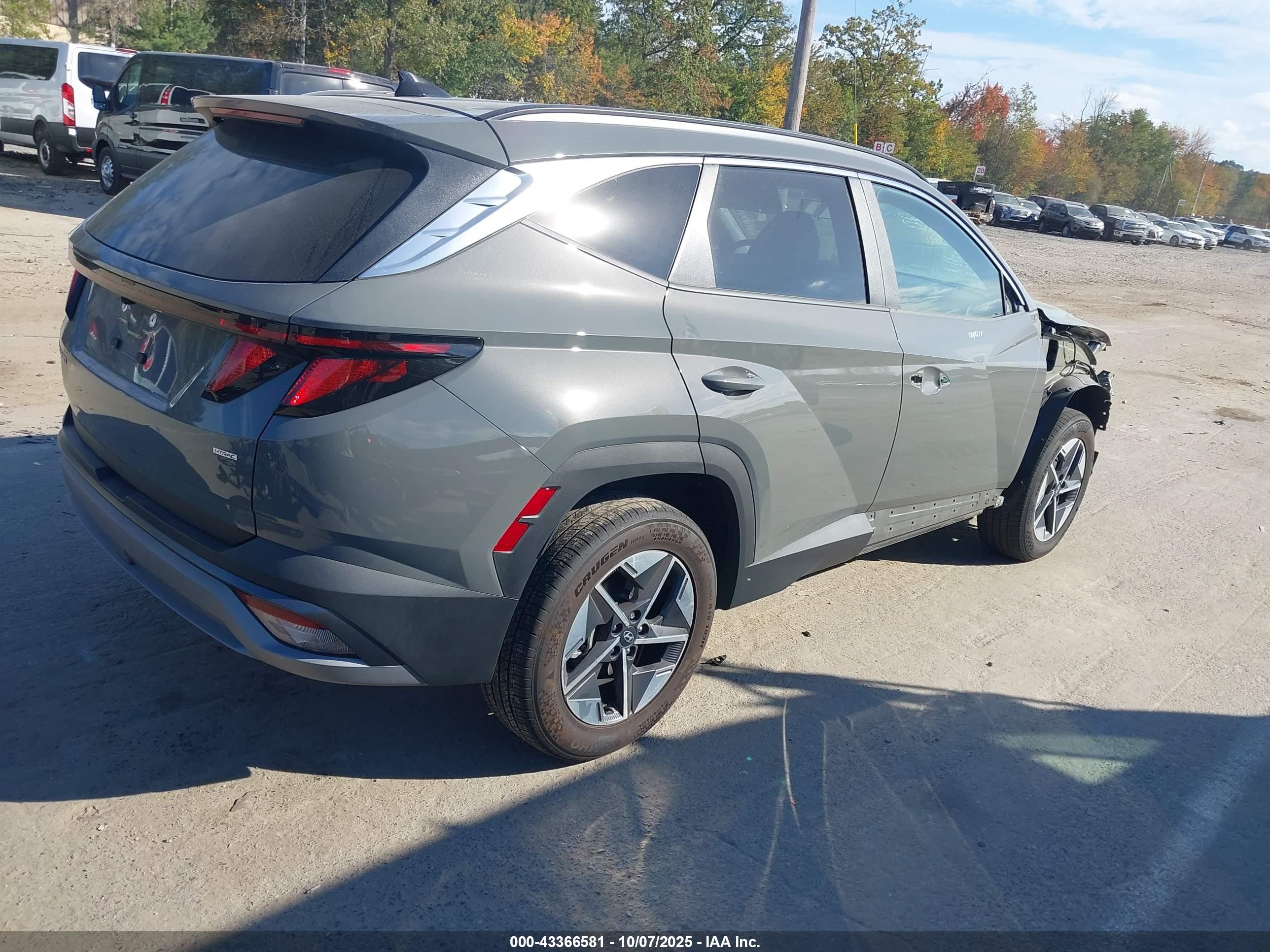 HYUNDAI TUCSON image 4