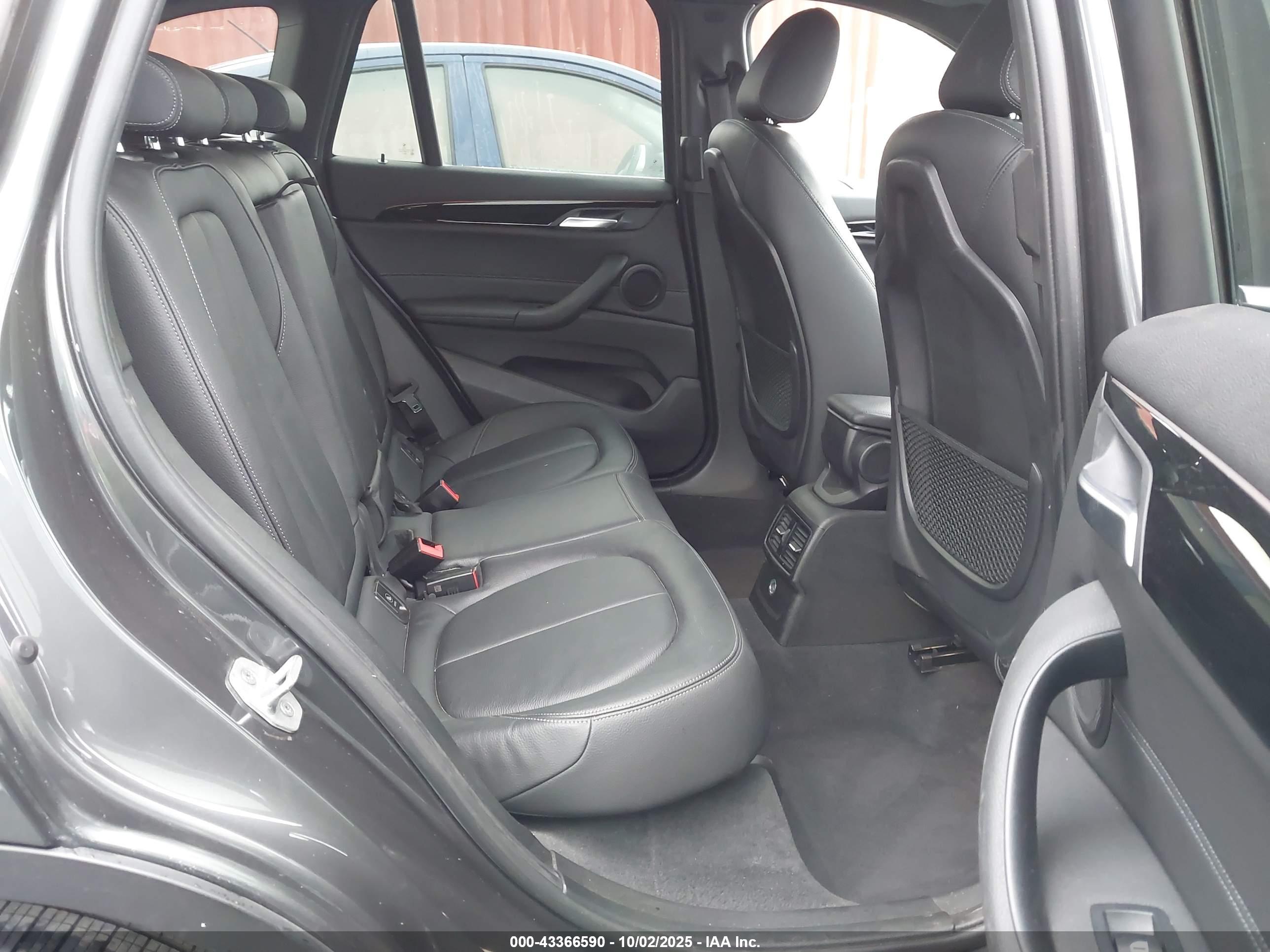 BMW X1 image 8