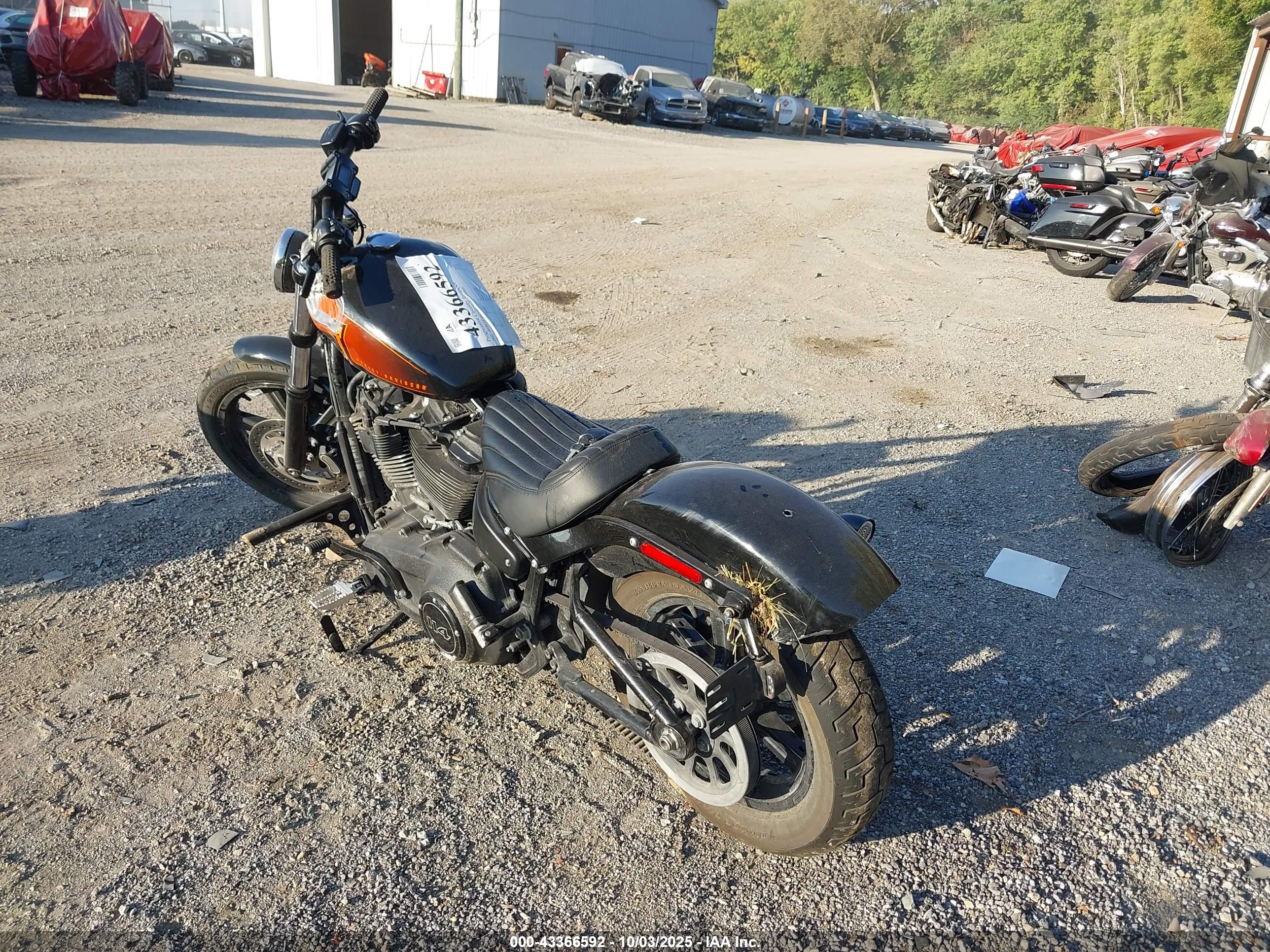 HARLEY-DAVIDSON FXBBS image 3