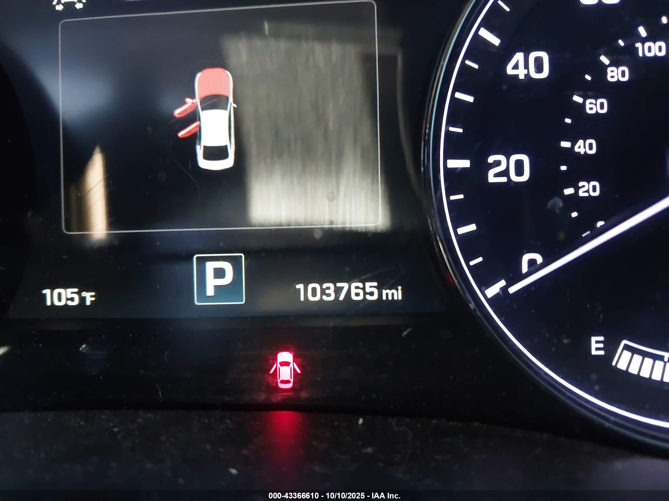 HYUNDAI GENESIS image 7