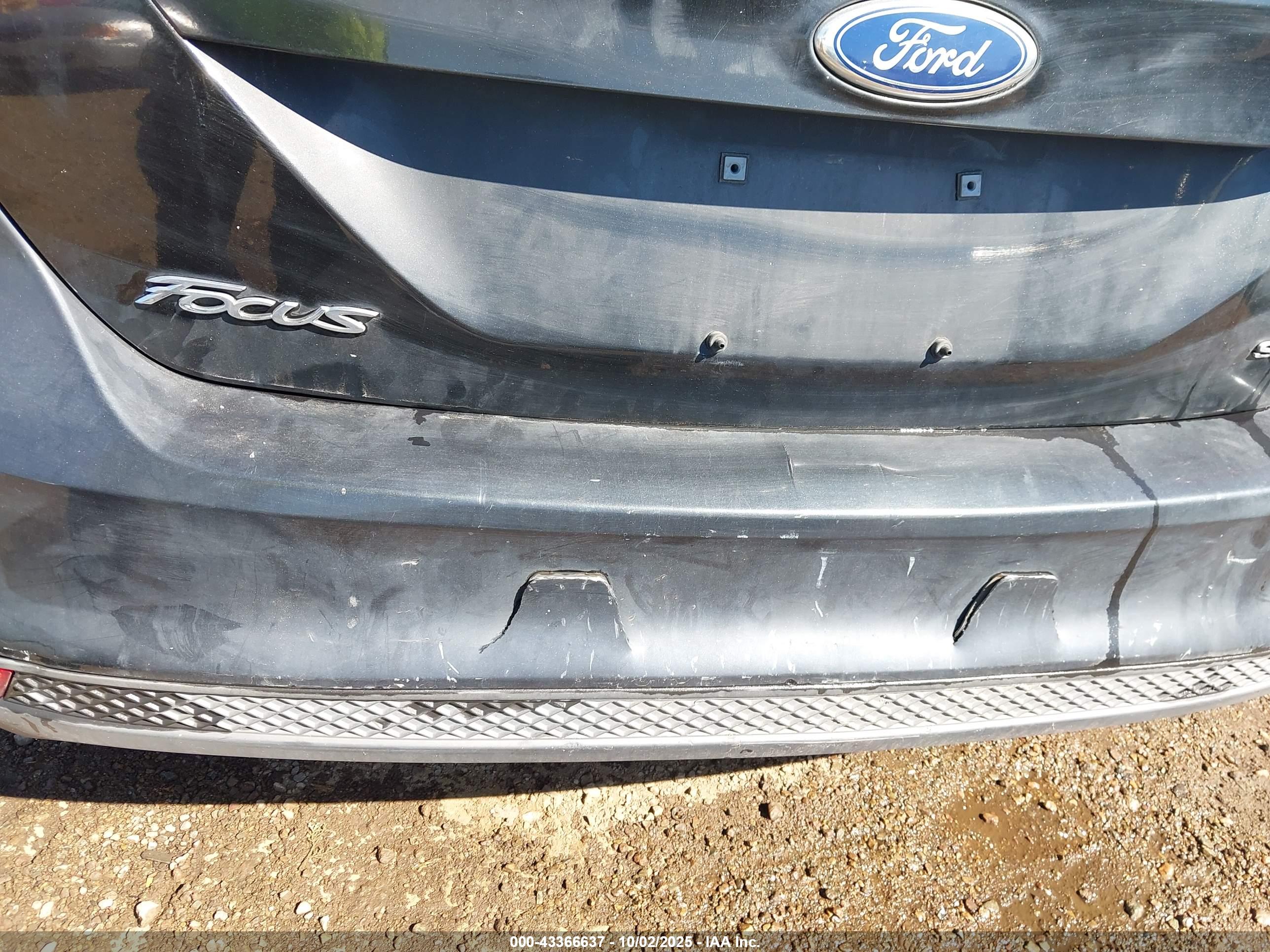 FORD FOCUS image 6