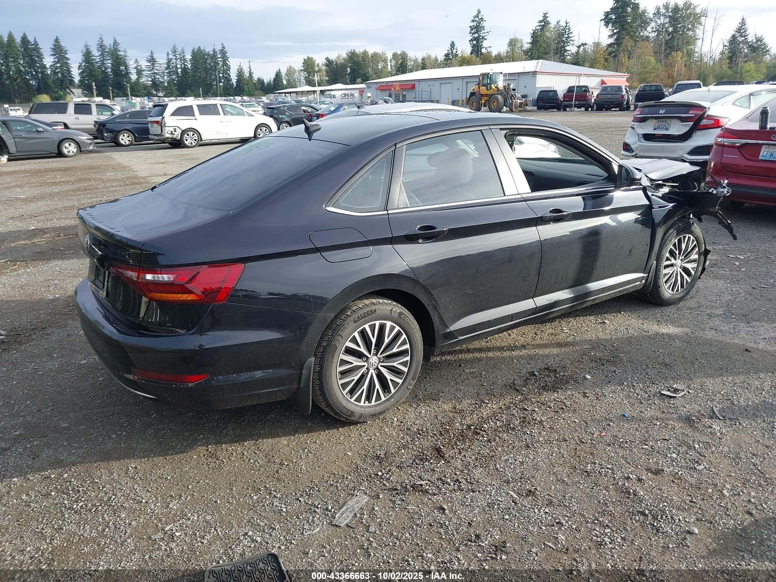 VOLKSWAGEN JETTA image 4