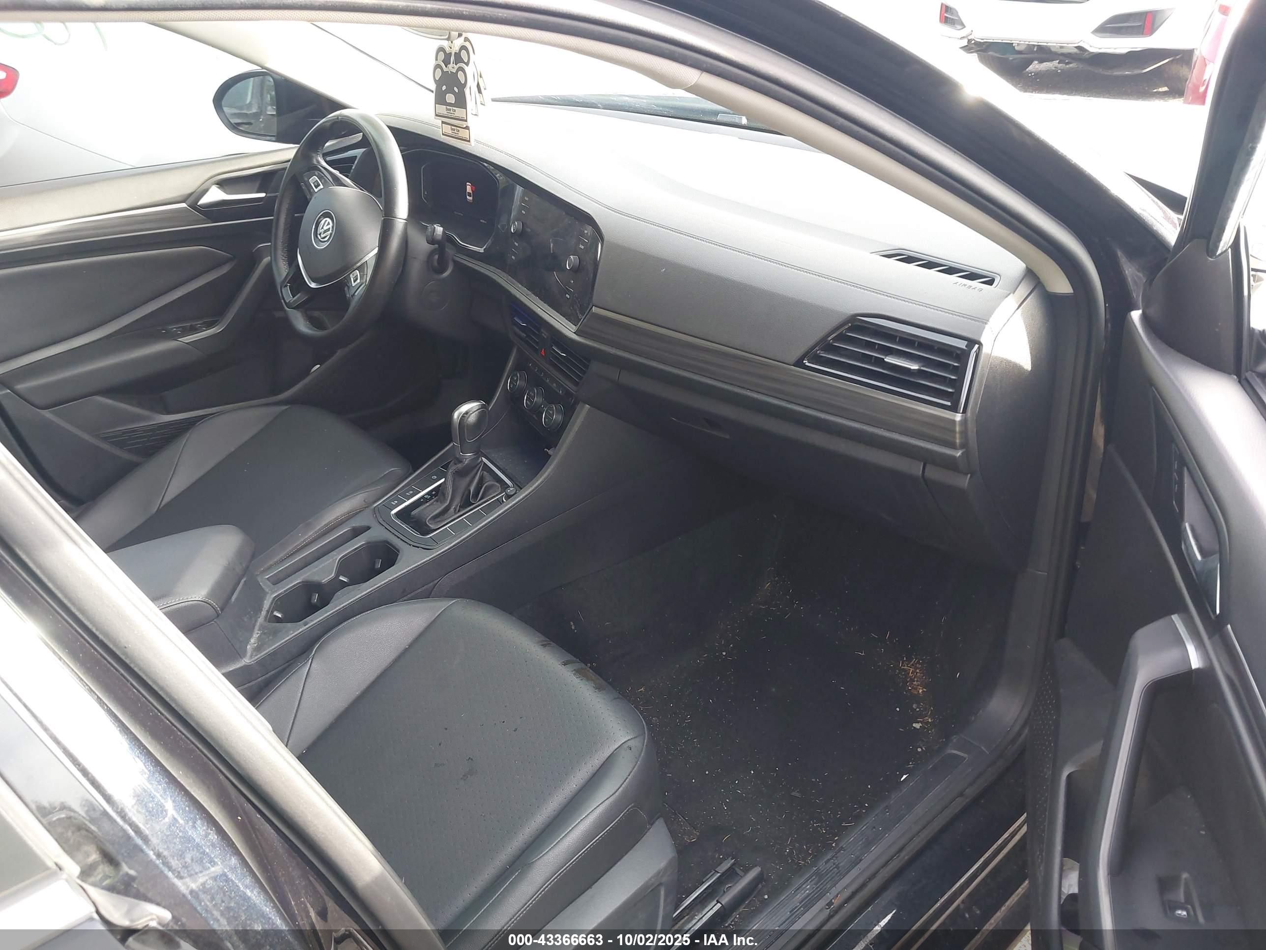 VOLKSWAGEN JETTA image 5