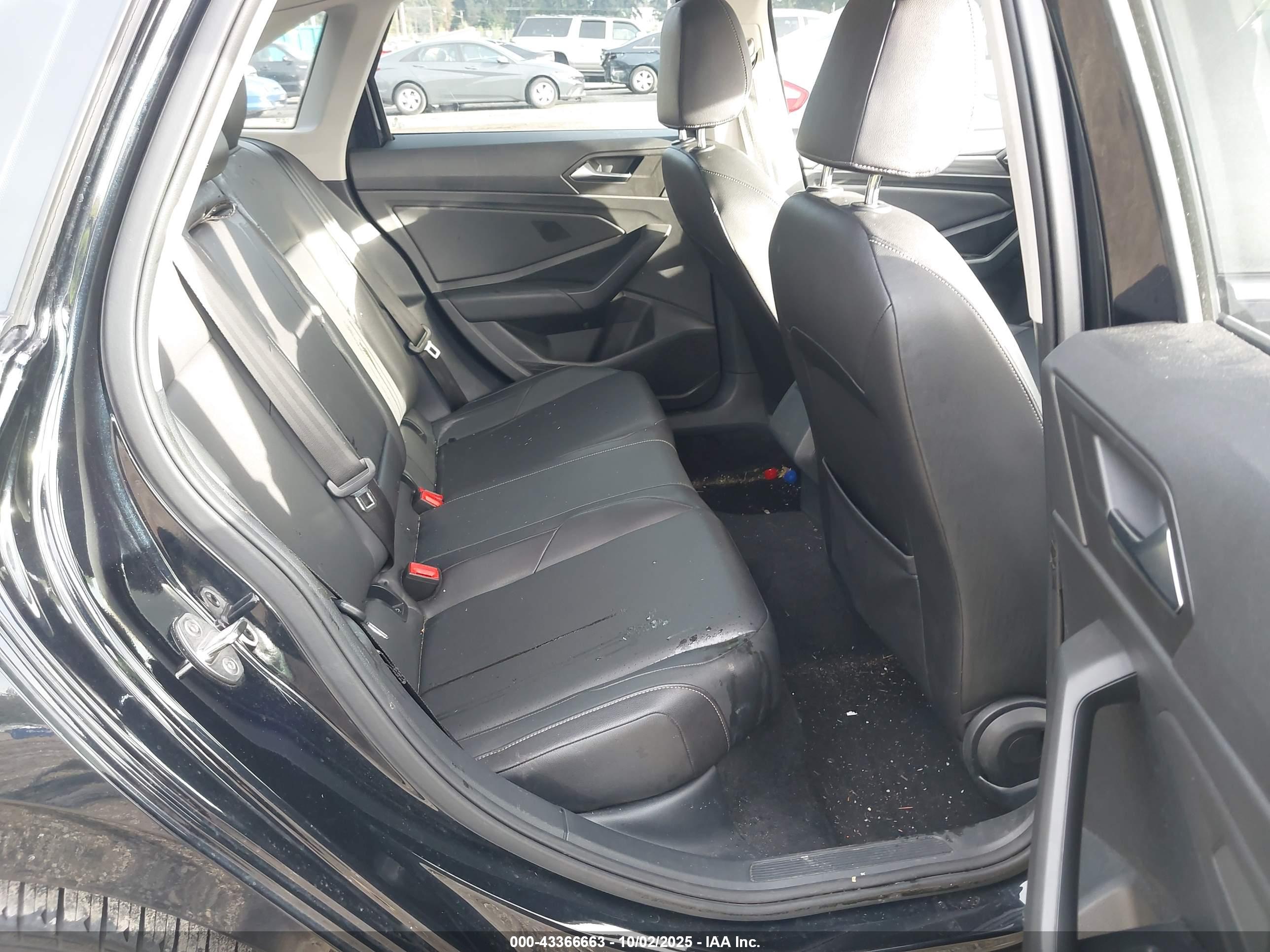 VOLKSWAGEN JETTA image 8