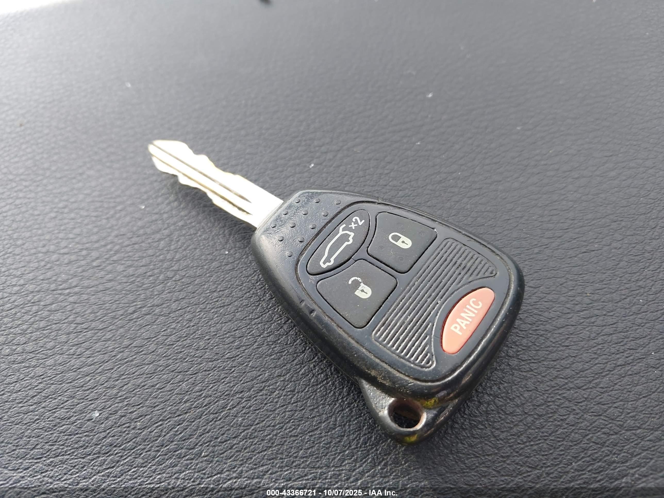 DODGE AVENGER image 11