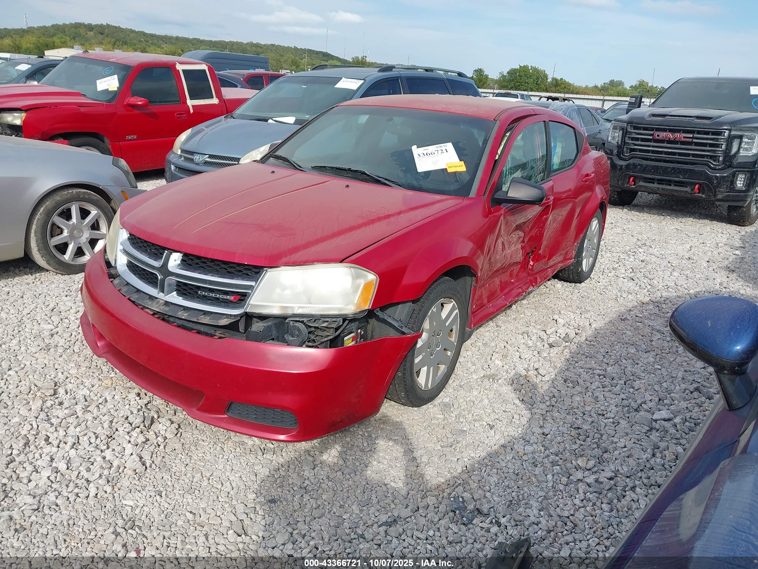 DODGE AVENGER image 2