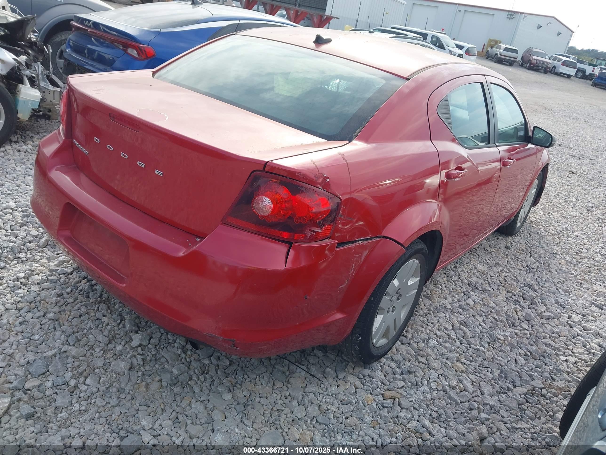 DODGE AVENGER image 4