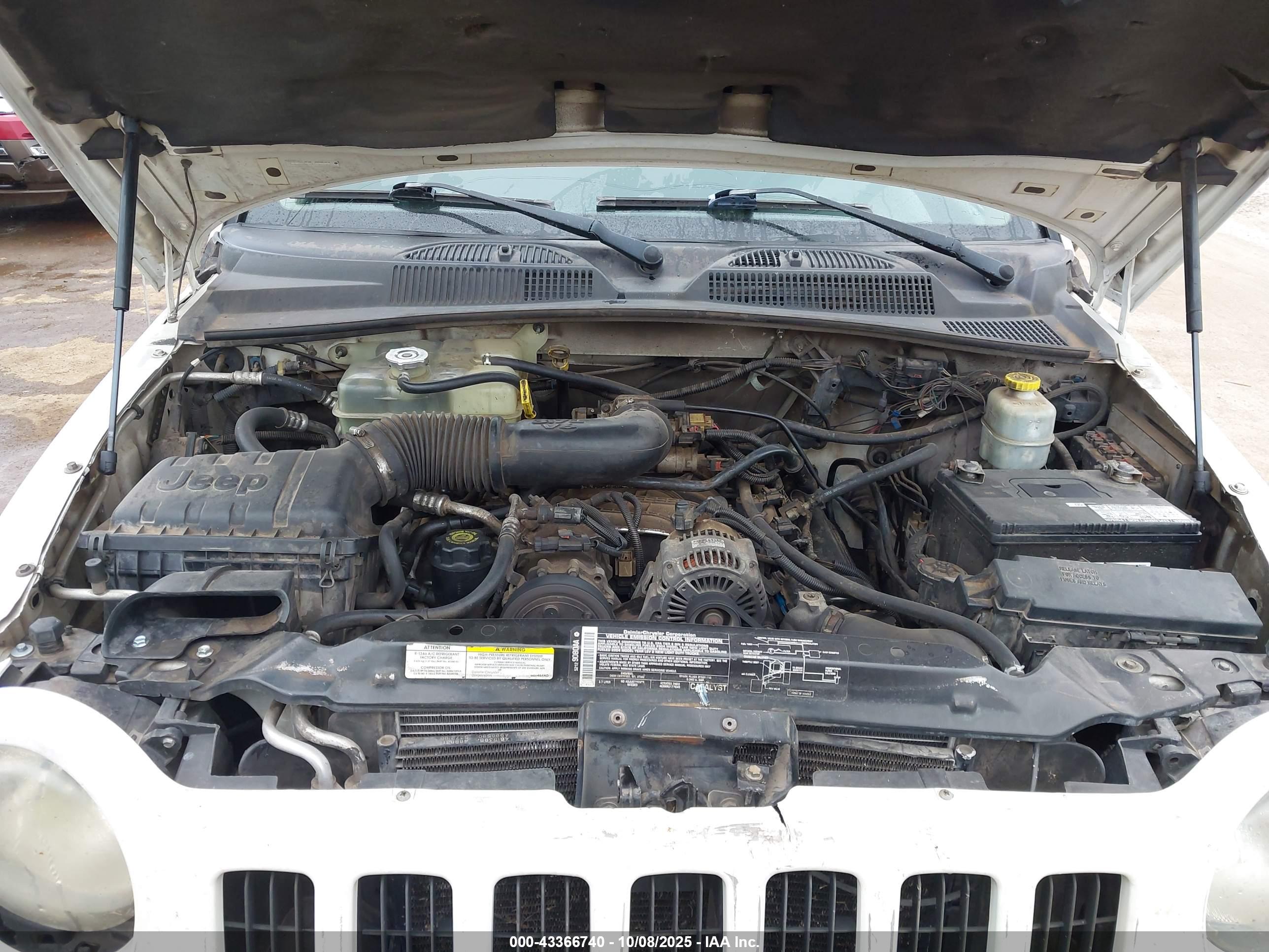 JEEP LIBERTY image 10