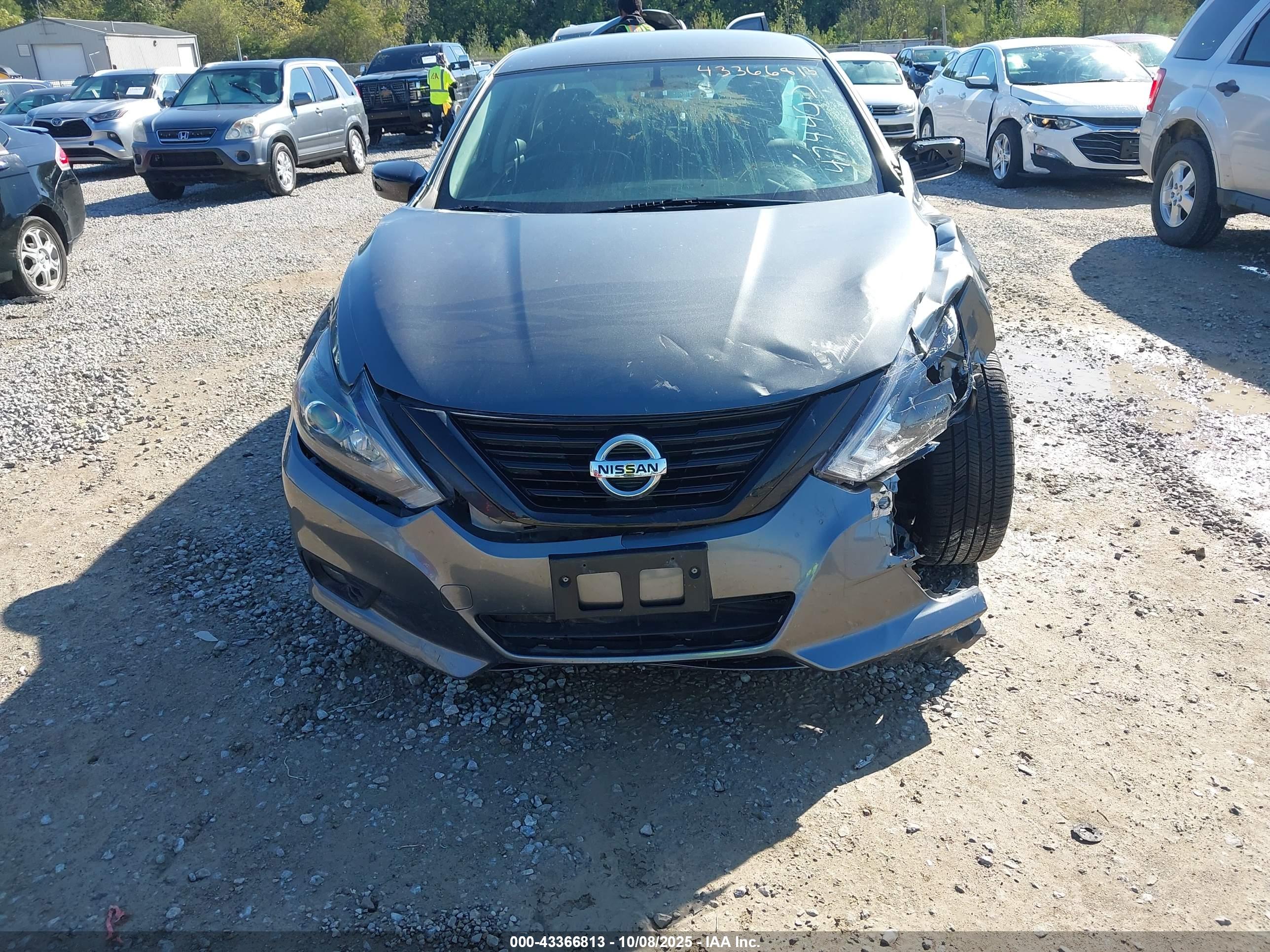 NISSAN ALTIMA image 6