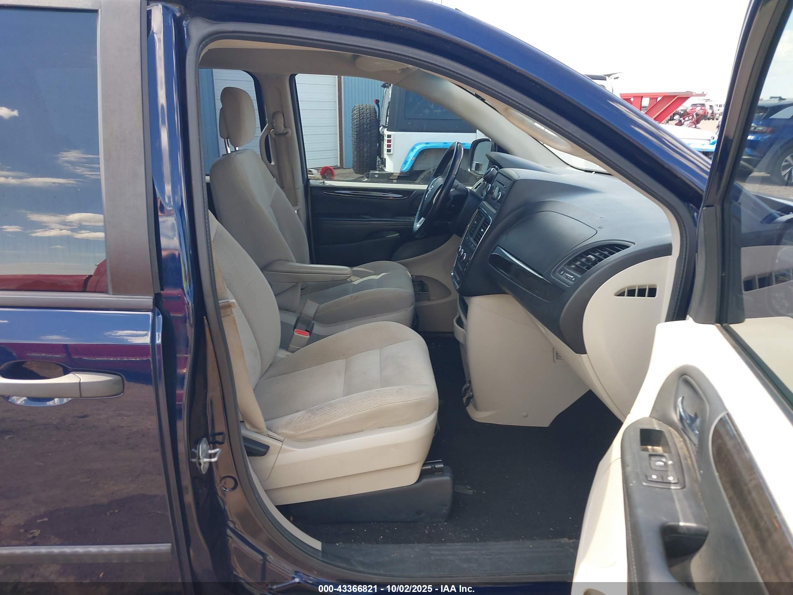 DODGE GRAND image 5