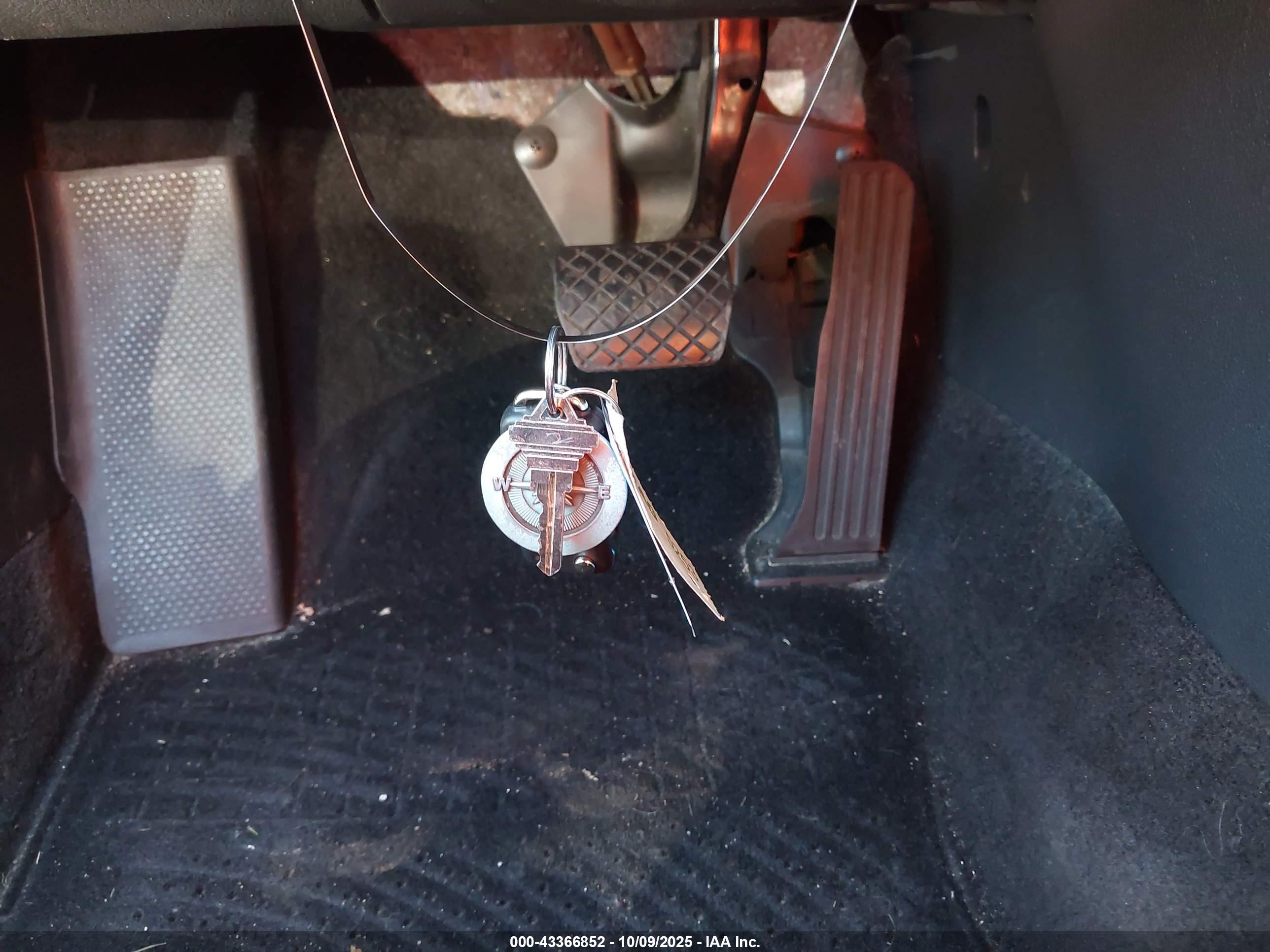 VOLKSWAGEN PASSAT image 11