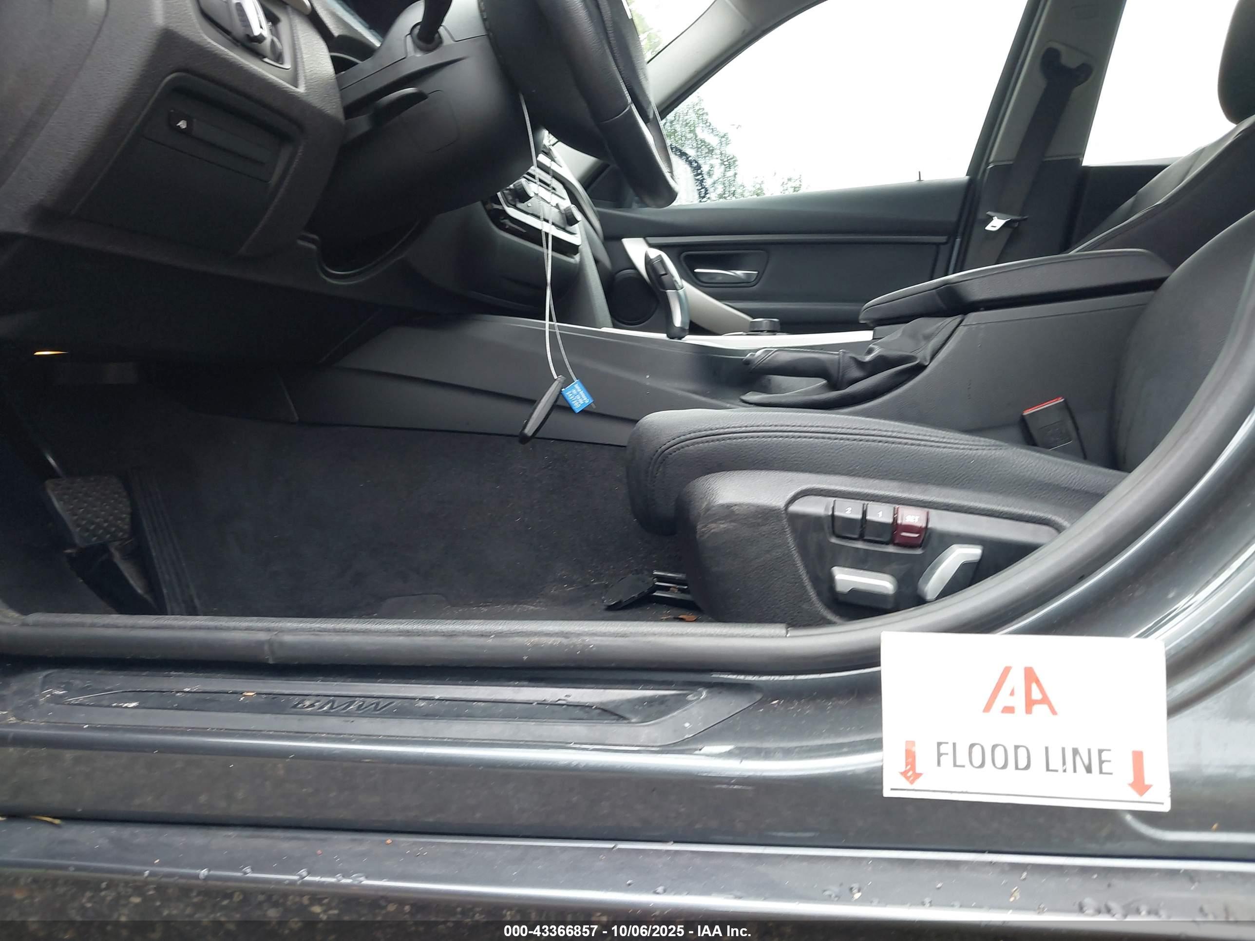 BMW 320I image 6