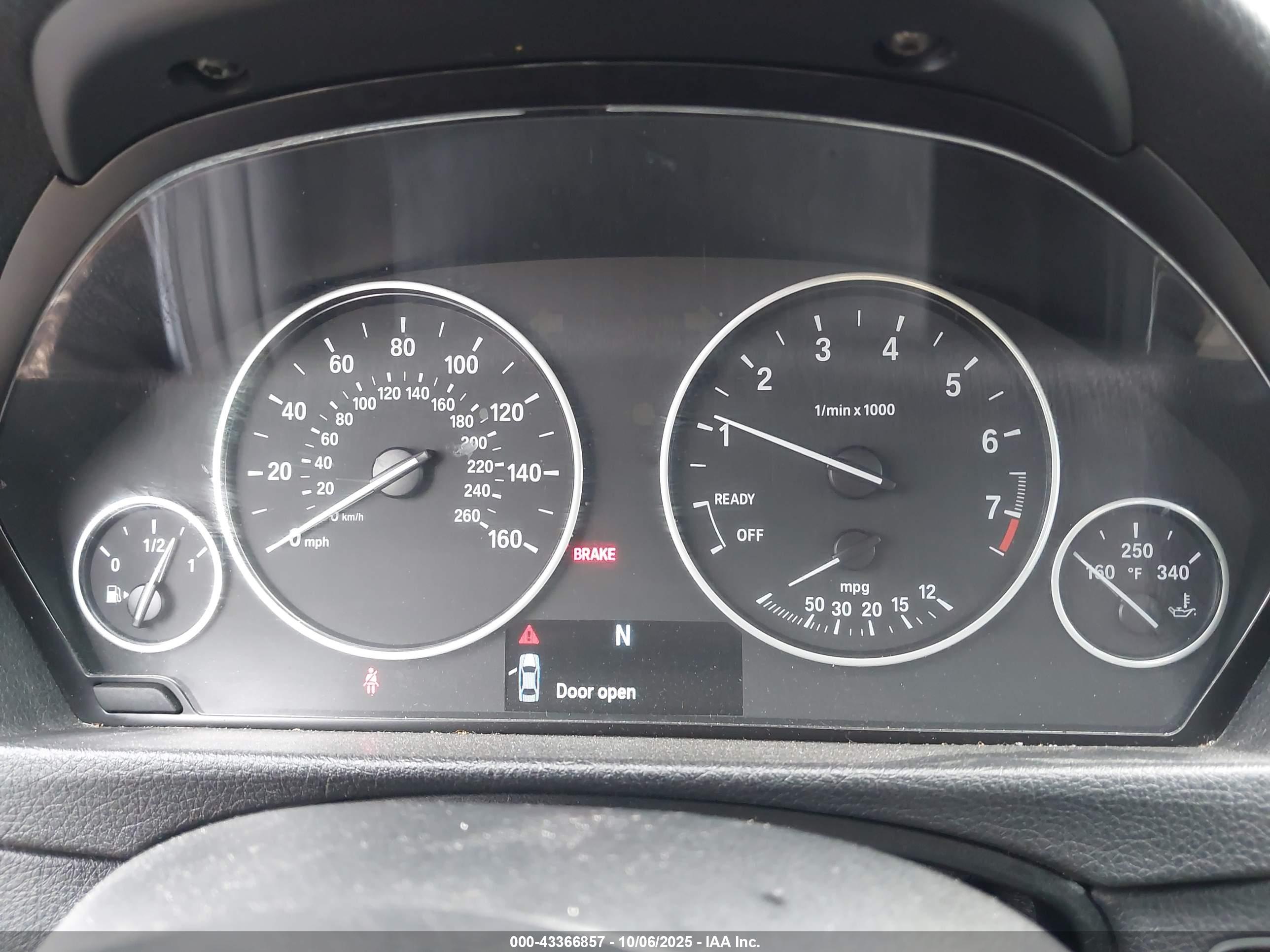 BMW 320I image 7