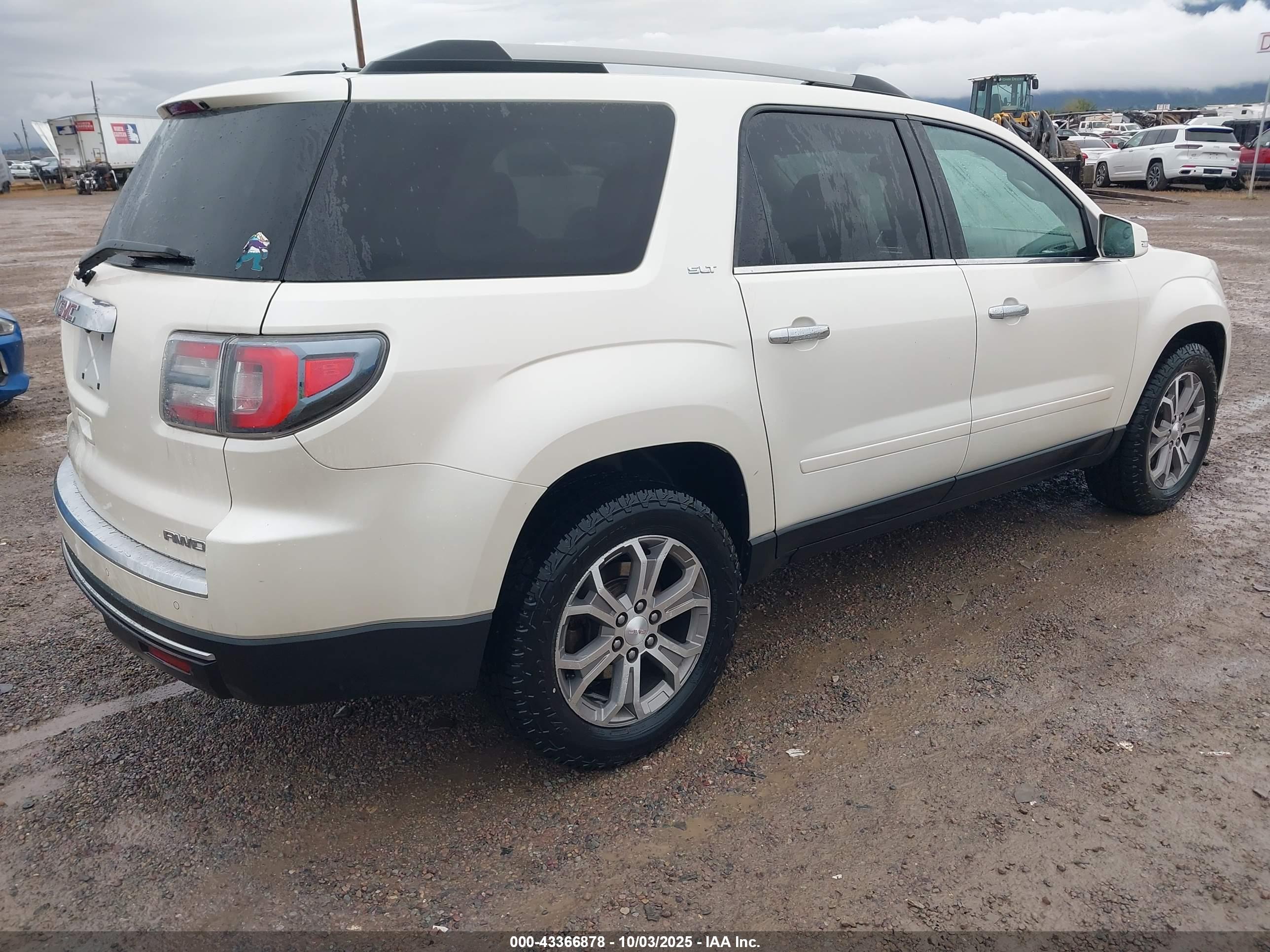 GMC ACADIA image 4