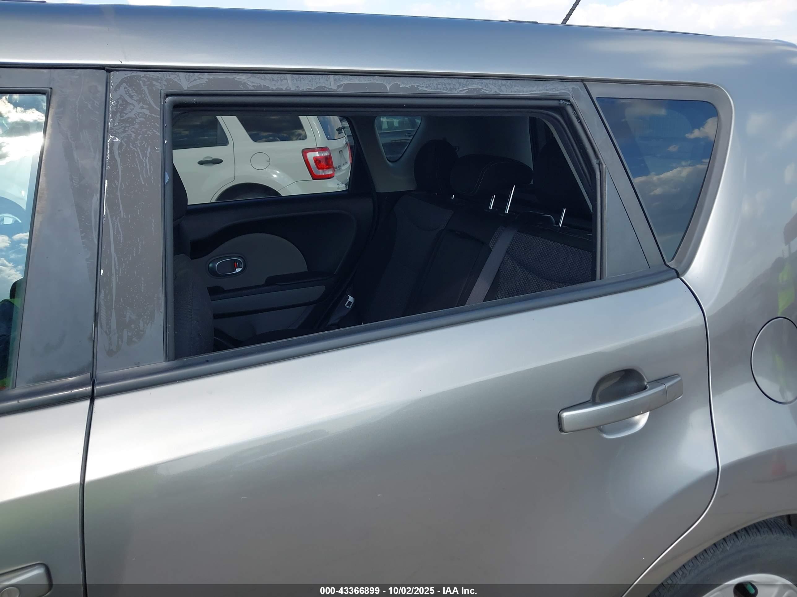 KIA SOUL image 6