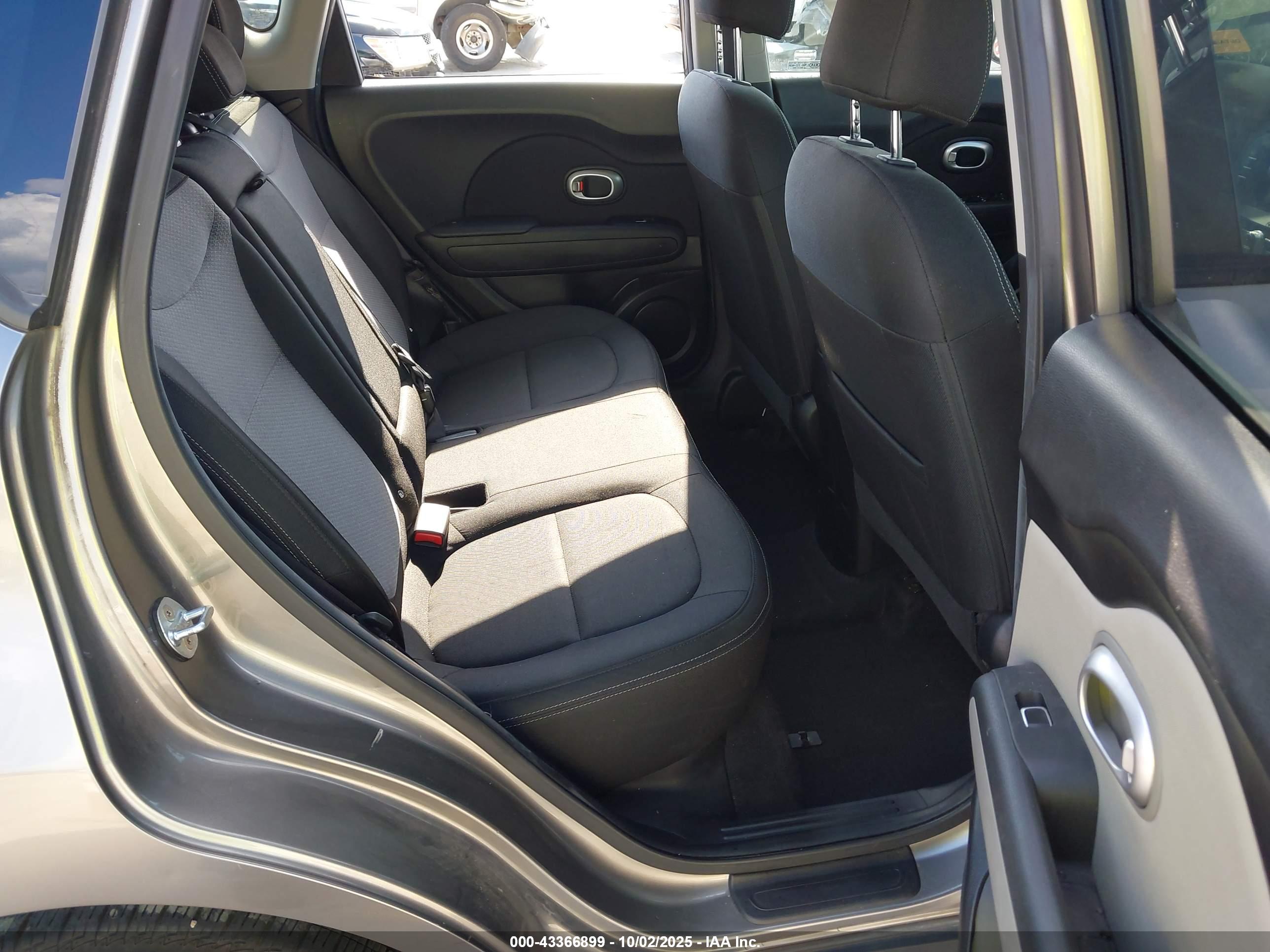 KIA SOUL image 8