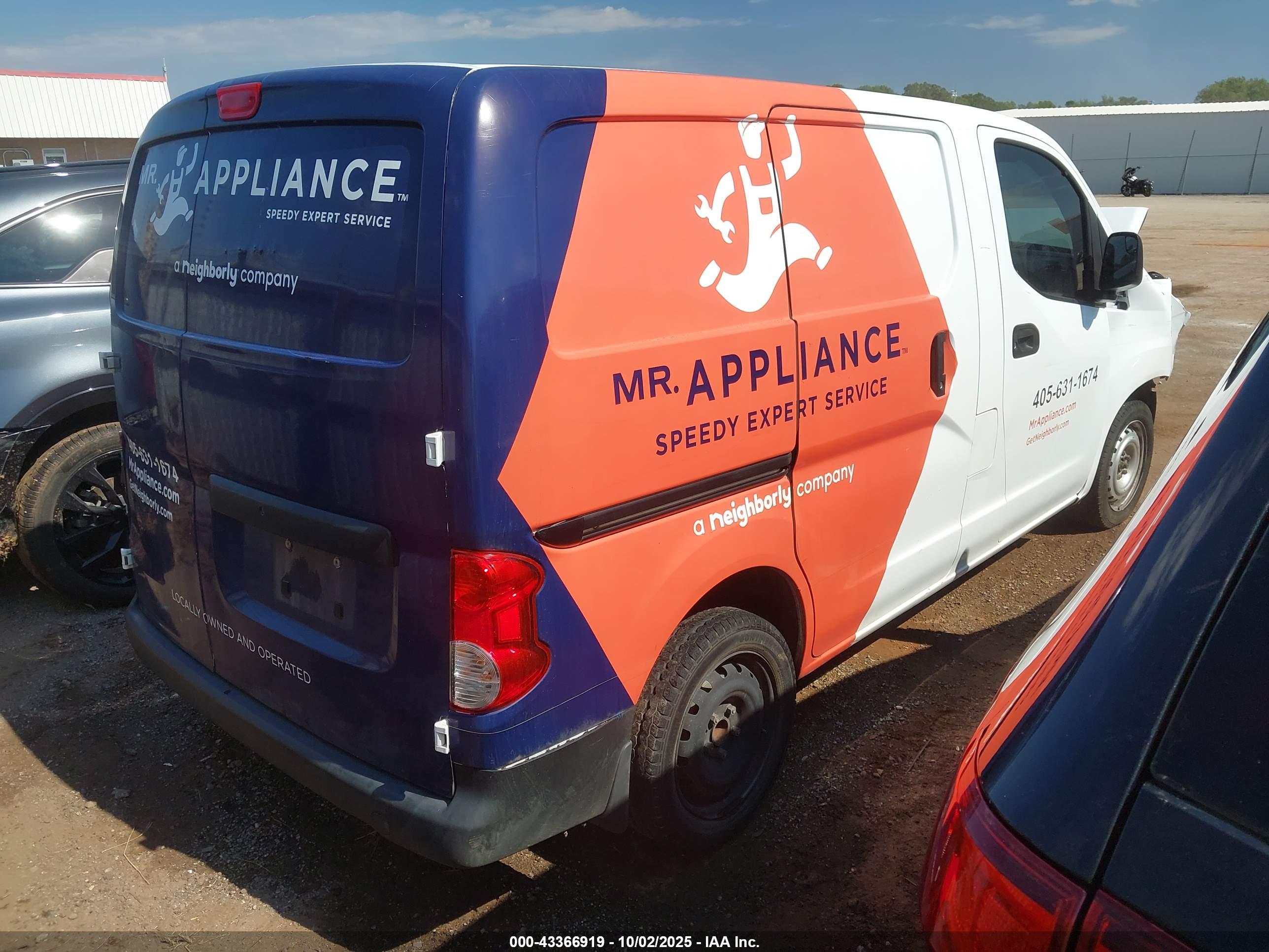 NISSAN NV200 image 4