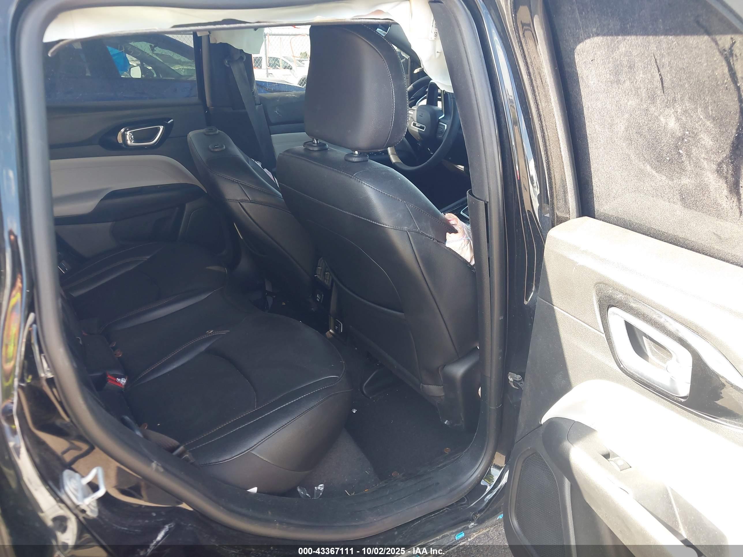 JEEP COMPASS image 8