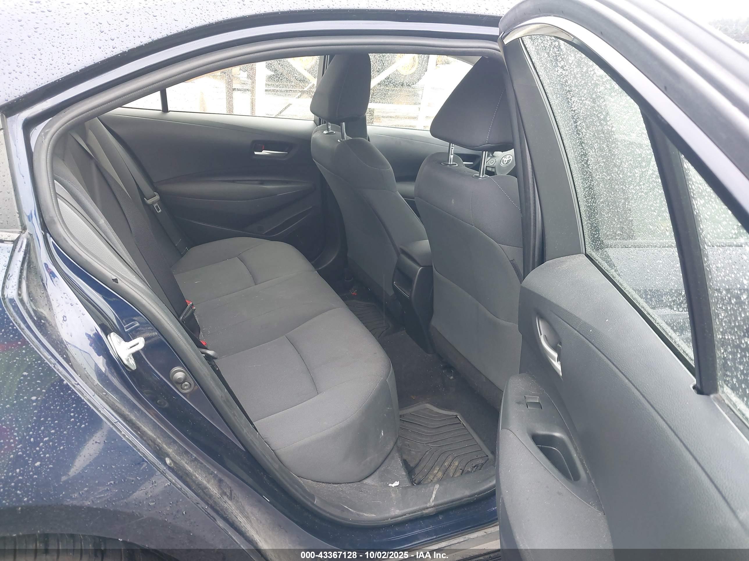 TOYOTA COROLLA image 8