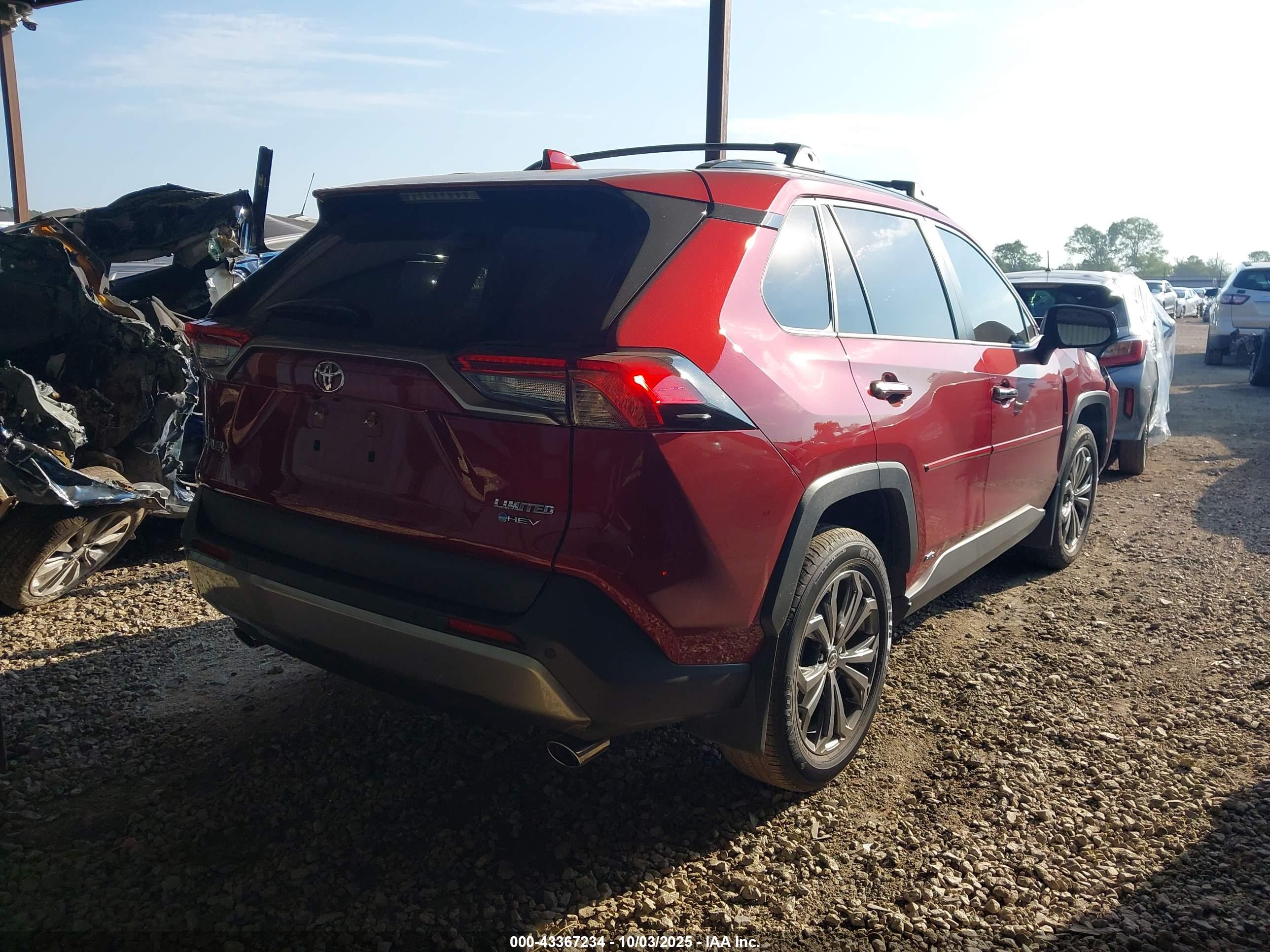 TOYOTA RAV4 image 4