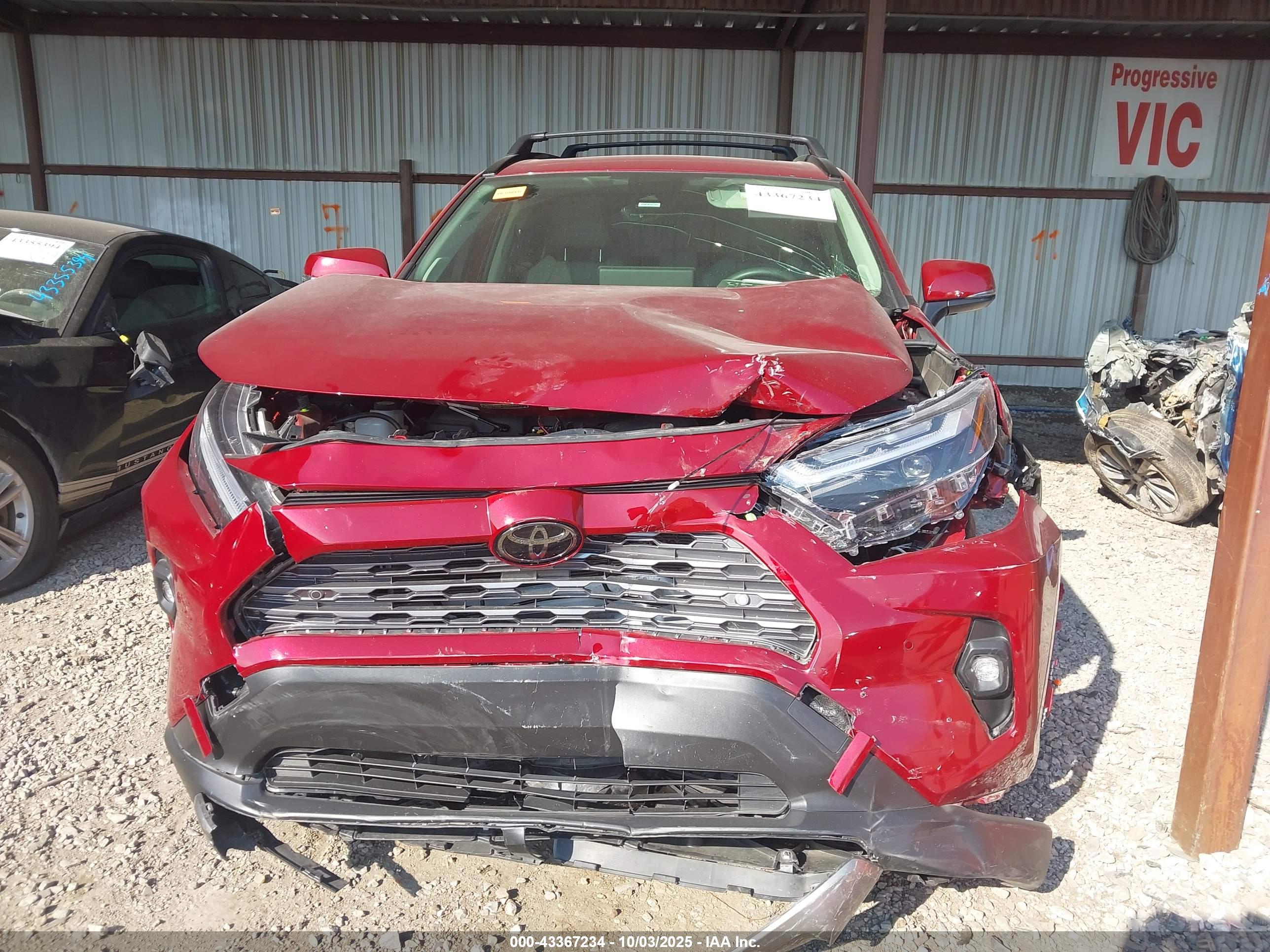 TOYOTA RAV4 image 6