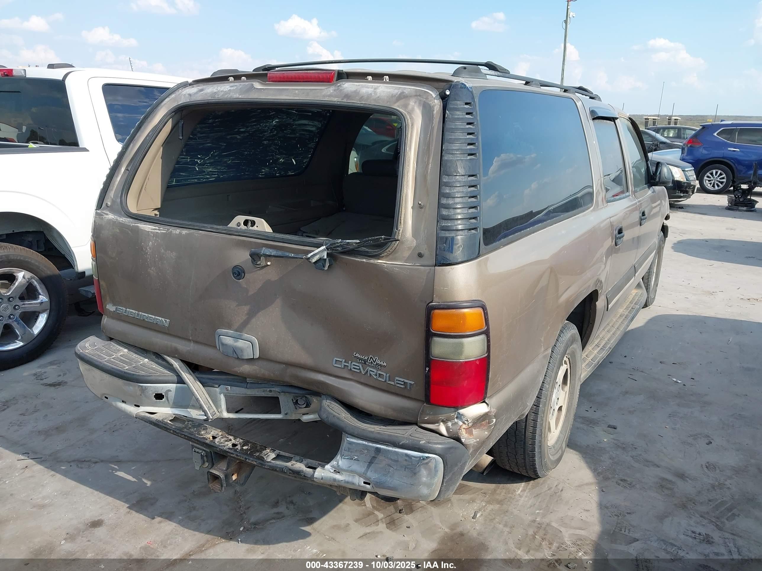 CHEVROLET SUBURBAN image 4