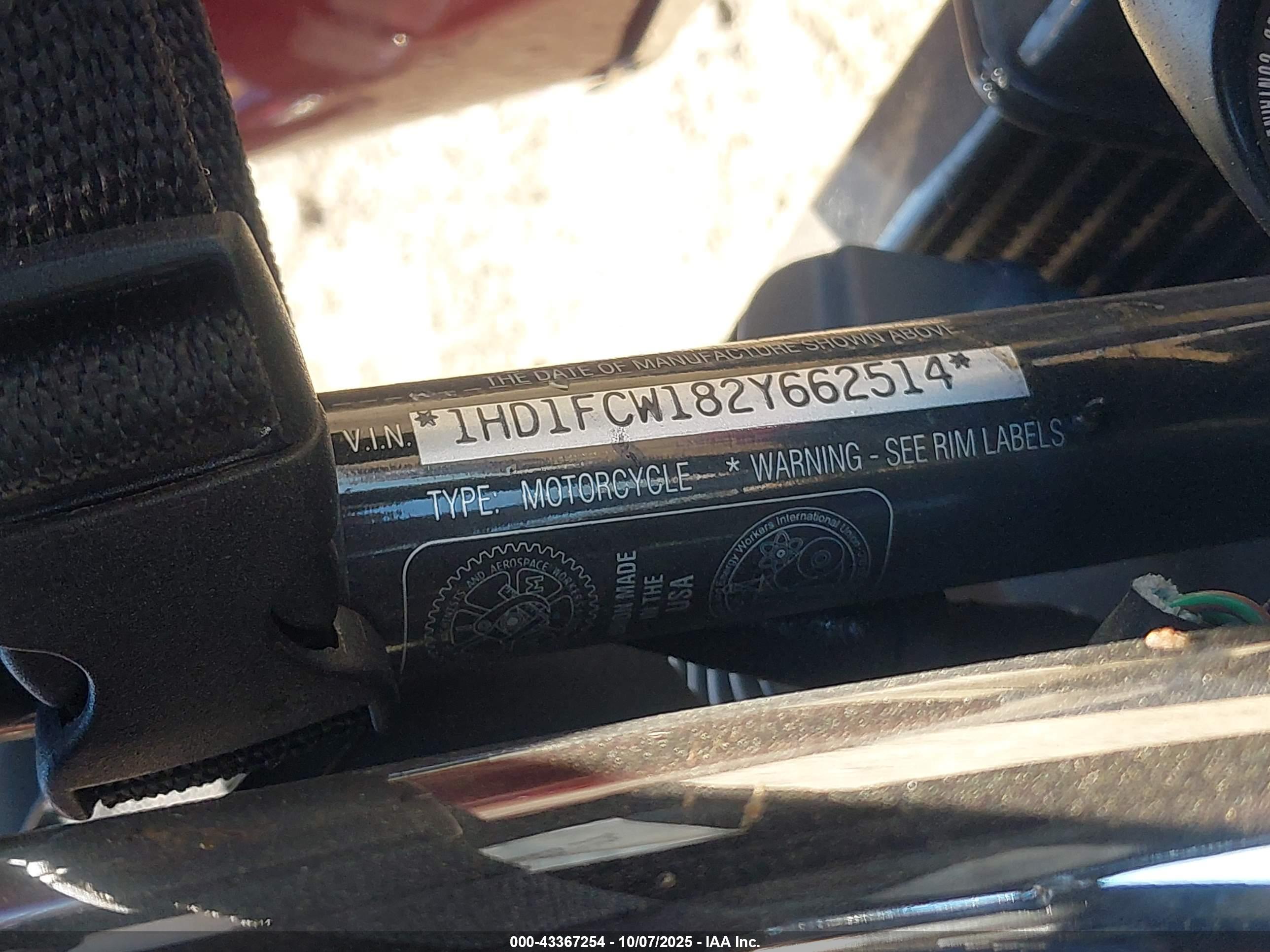 HARLEY-DAVIDSON FLHTCUI image 10