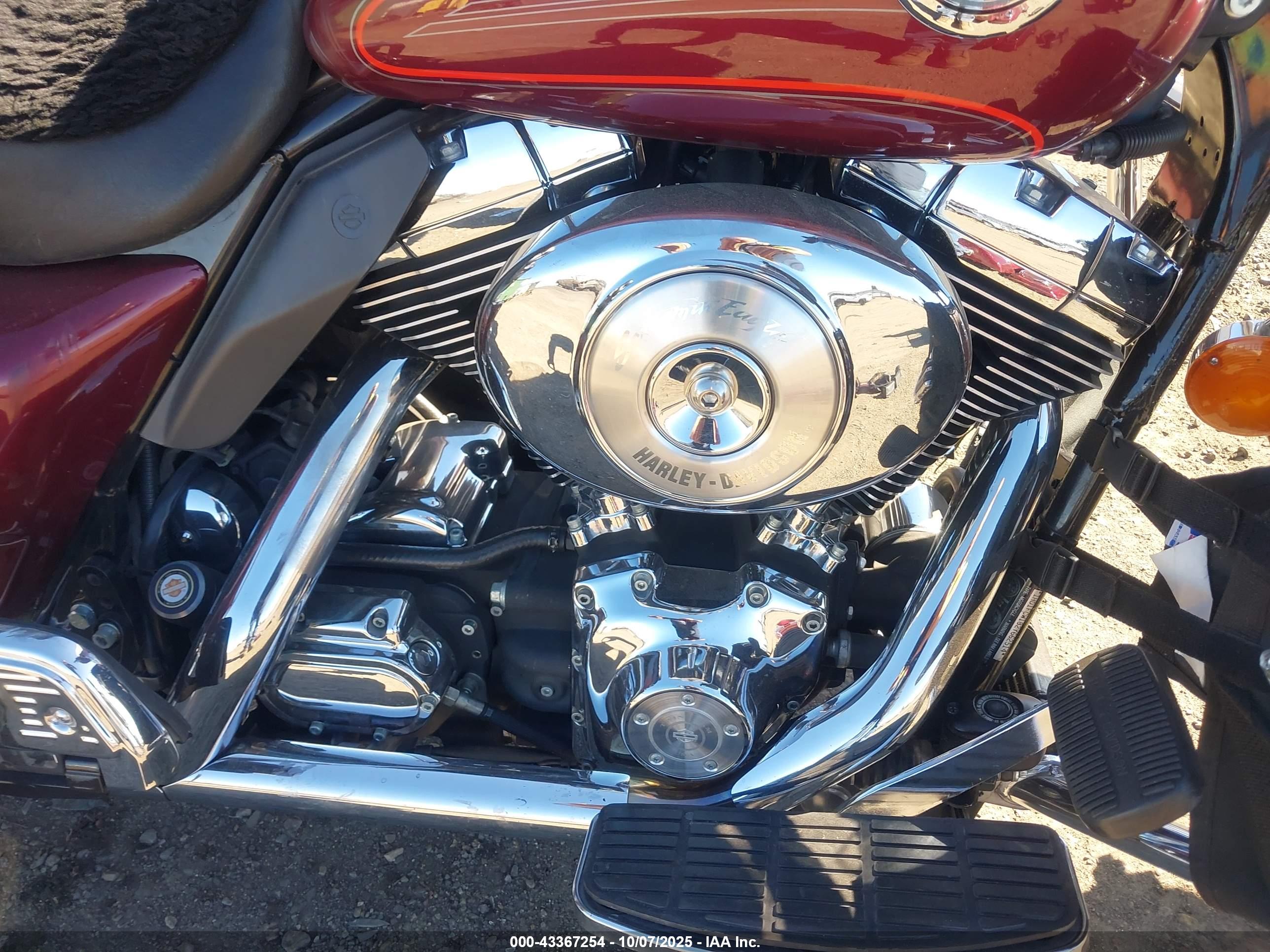 HARLEY-DAVIDSON FLHTCUI image 8