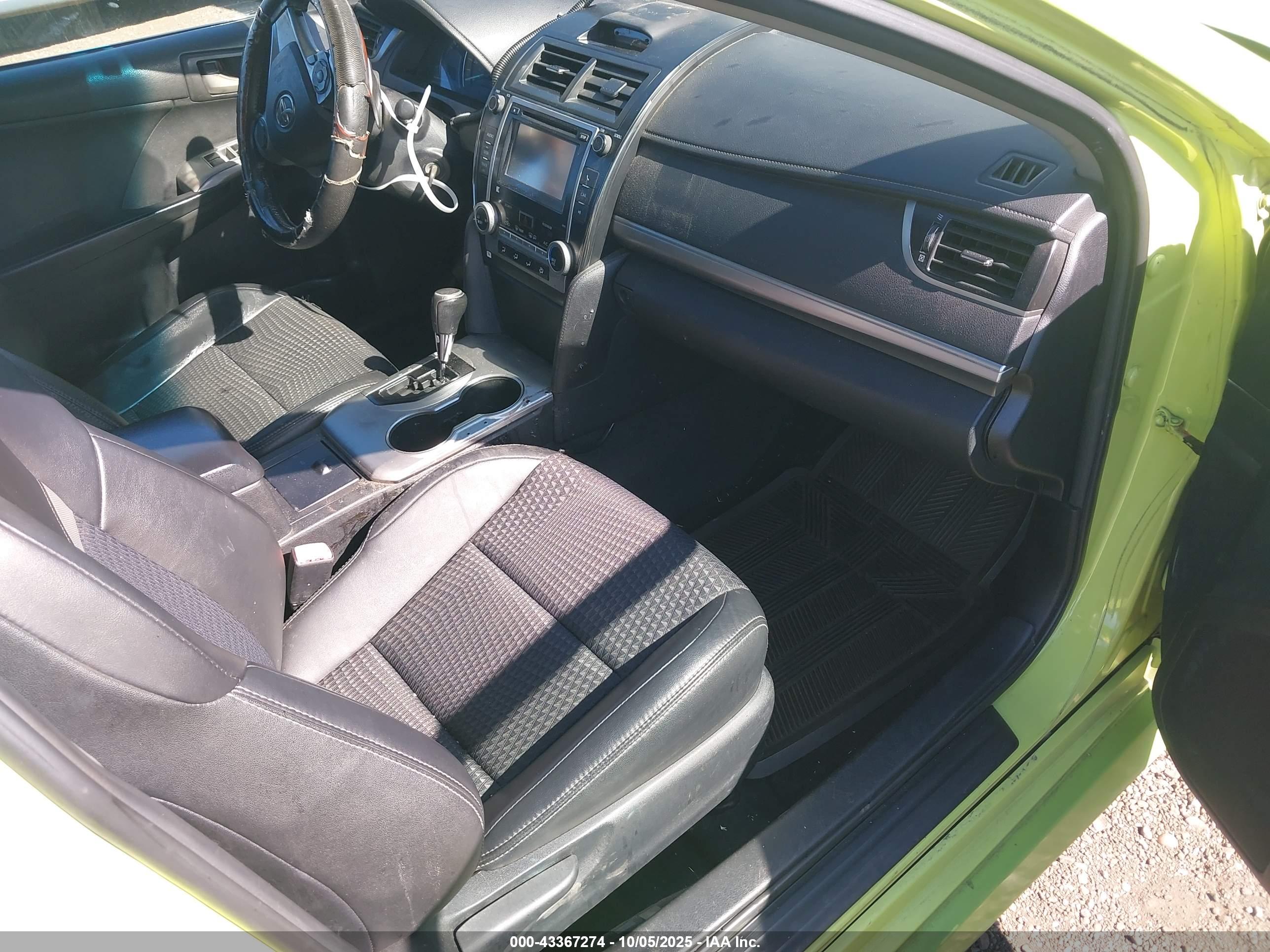 TOYOTA CAMRY image 5
