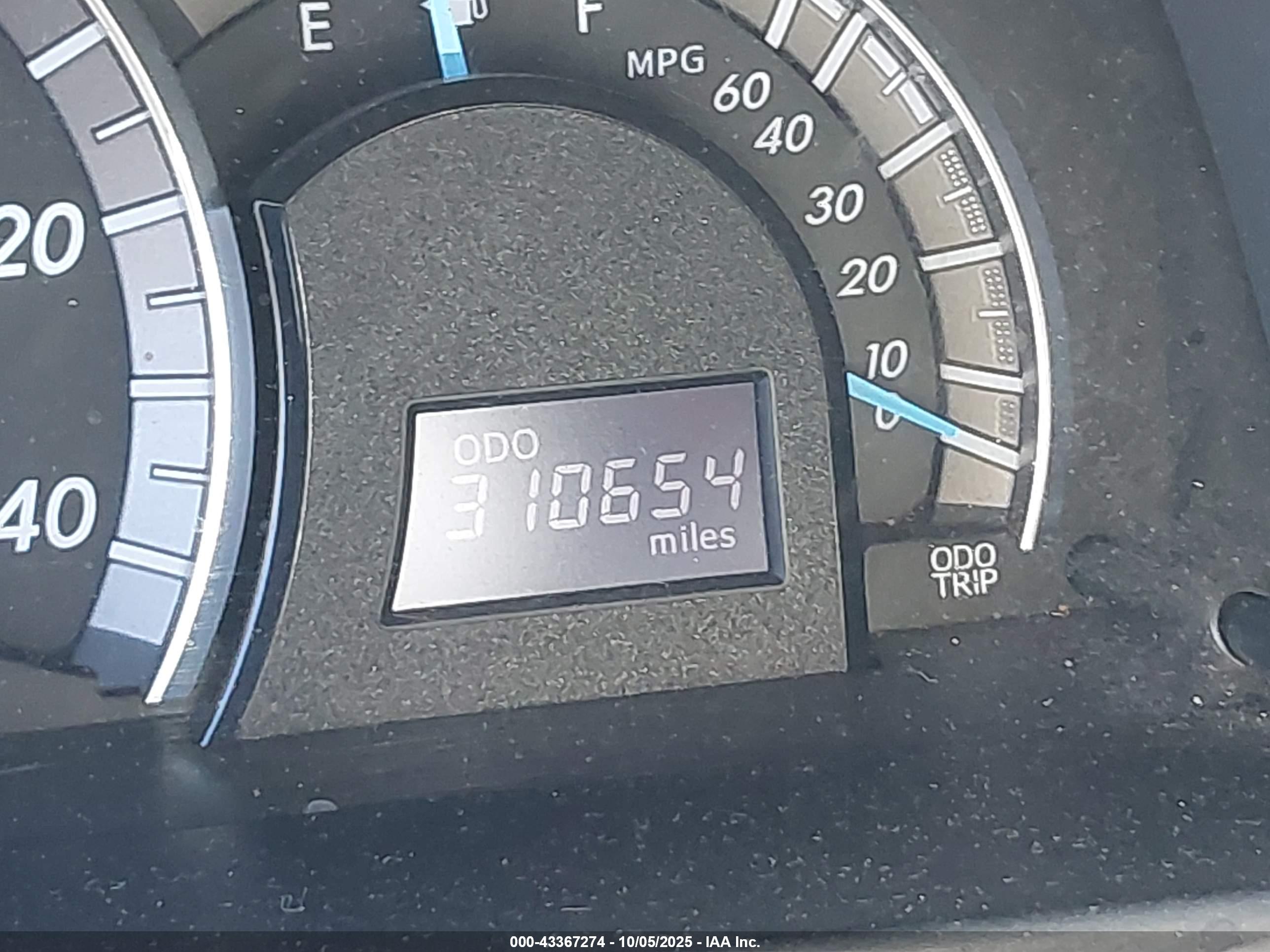 TOYOTA CAMRY image 7
