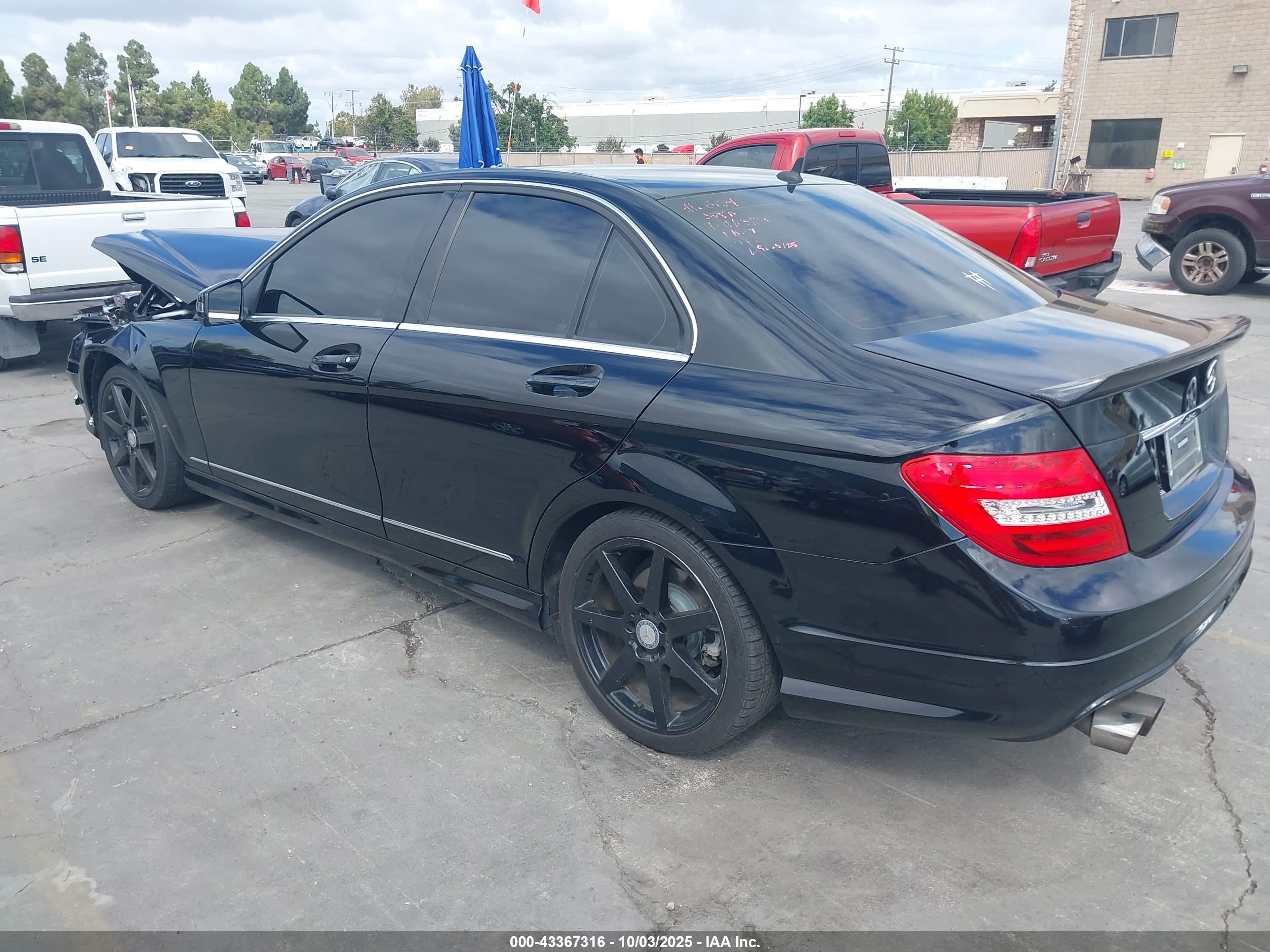 MERCEDES-BENZ C image 3