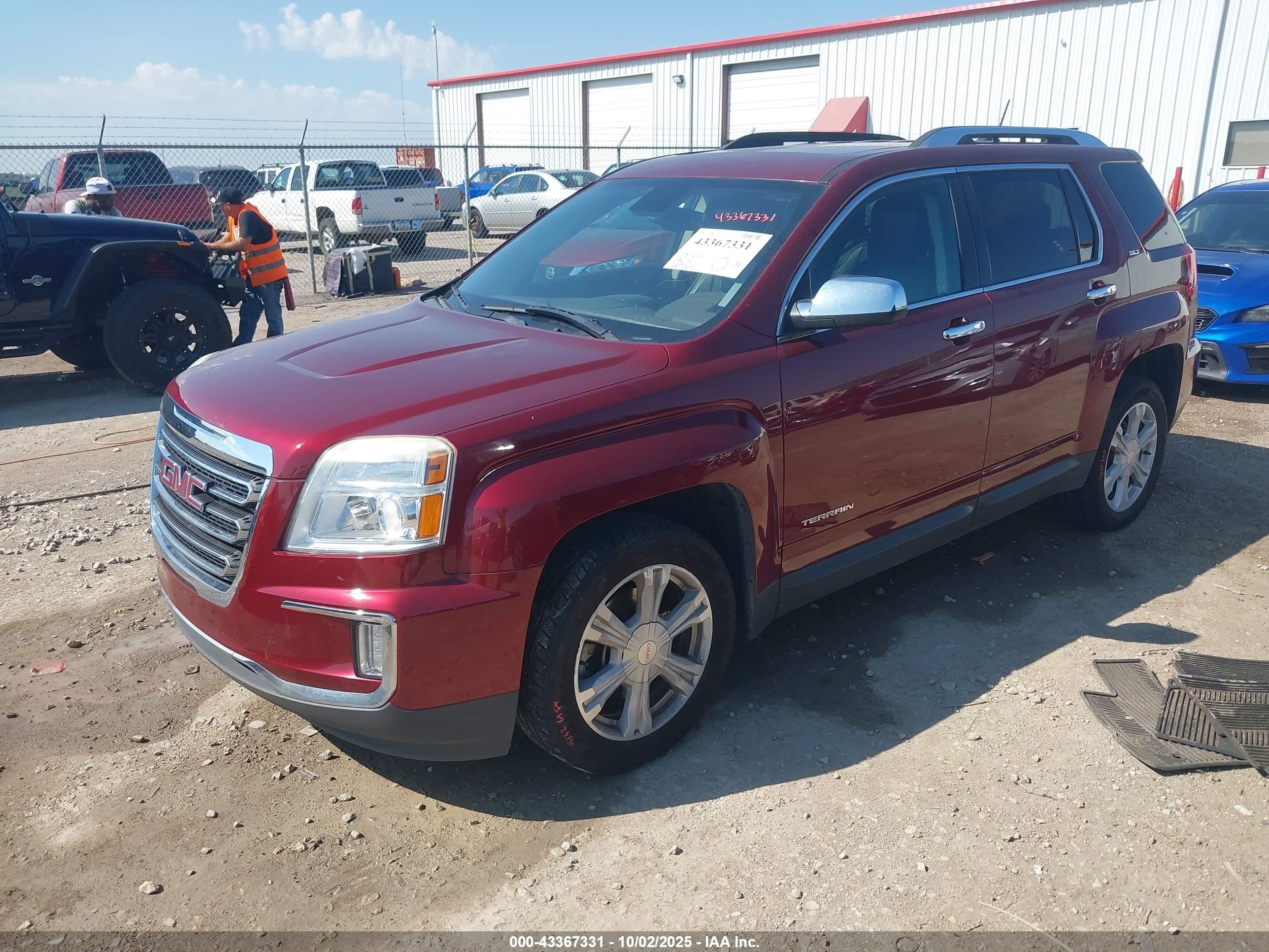GMC TERRAIN image 2