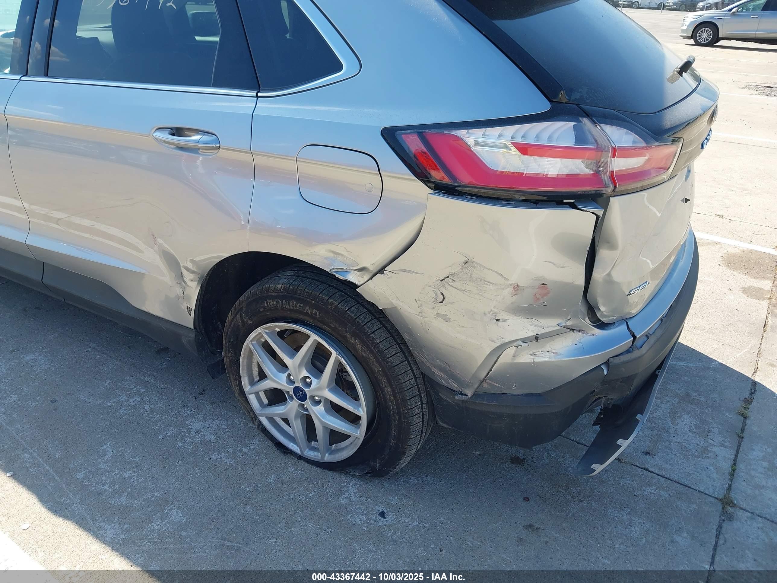 FORD EDGE image 6