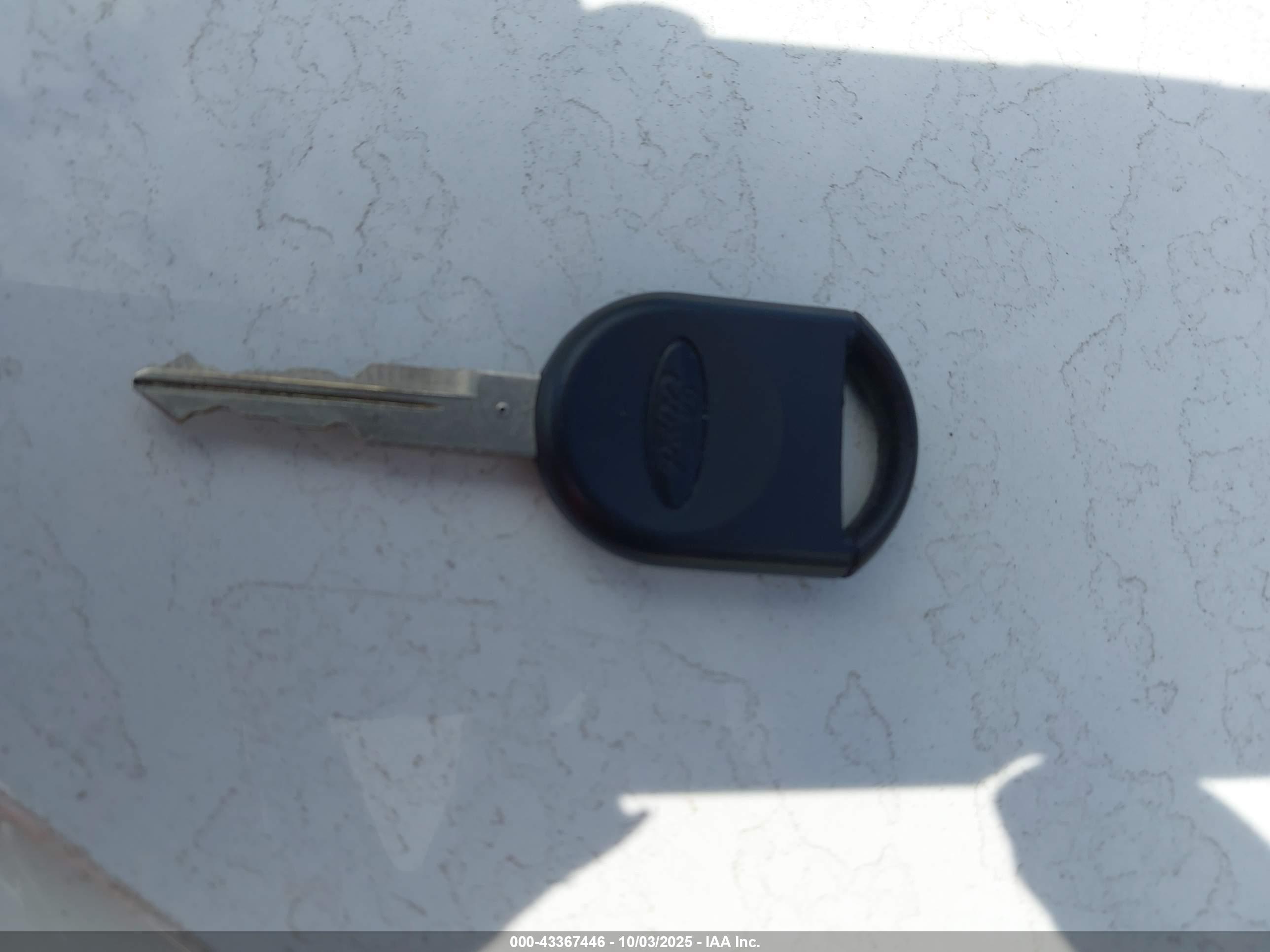 LINCOLN TOWN image 11