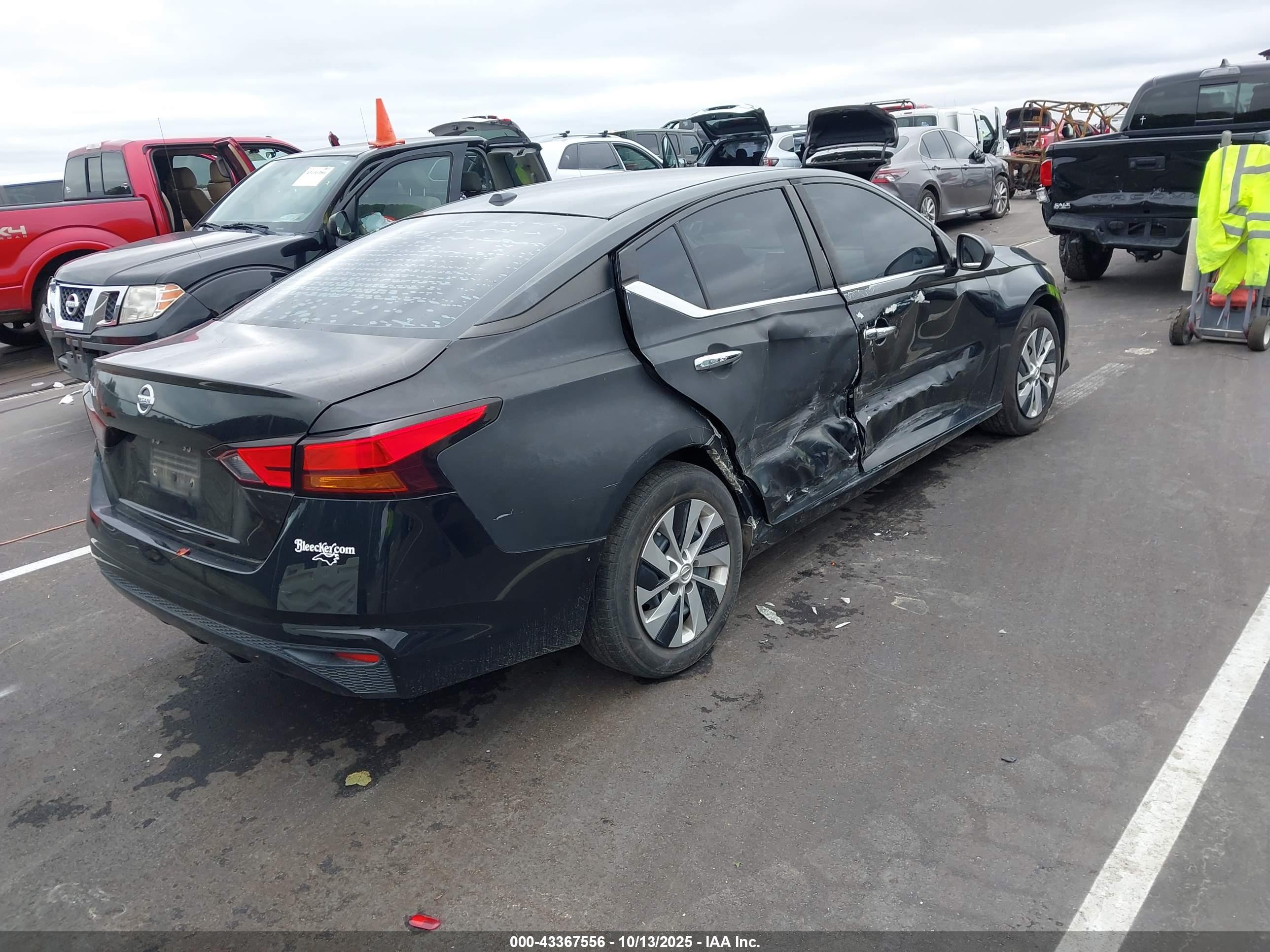NISSAN ALTIMA image 4