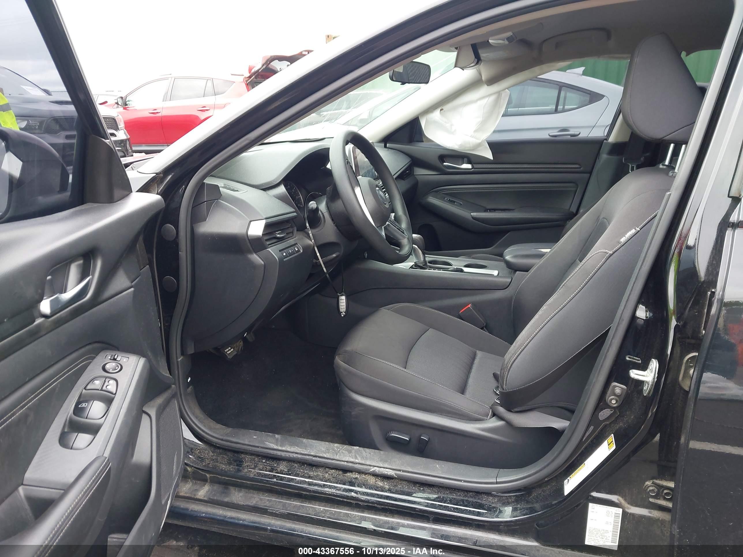 NISSAN ALTIMA image 5