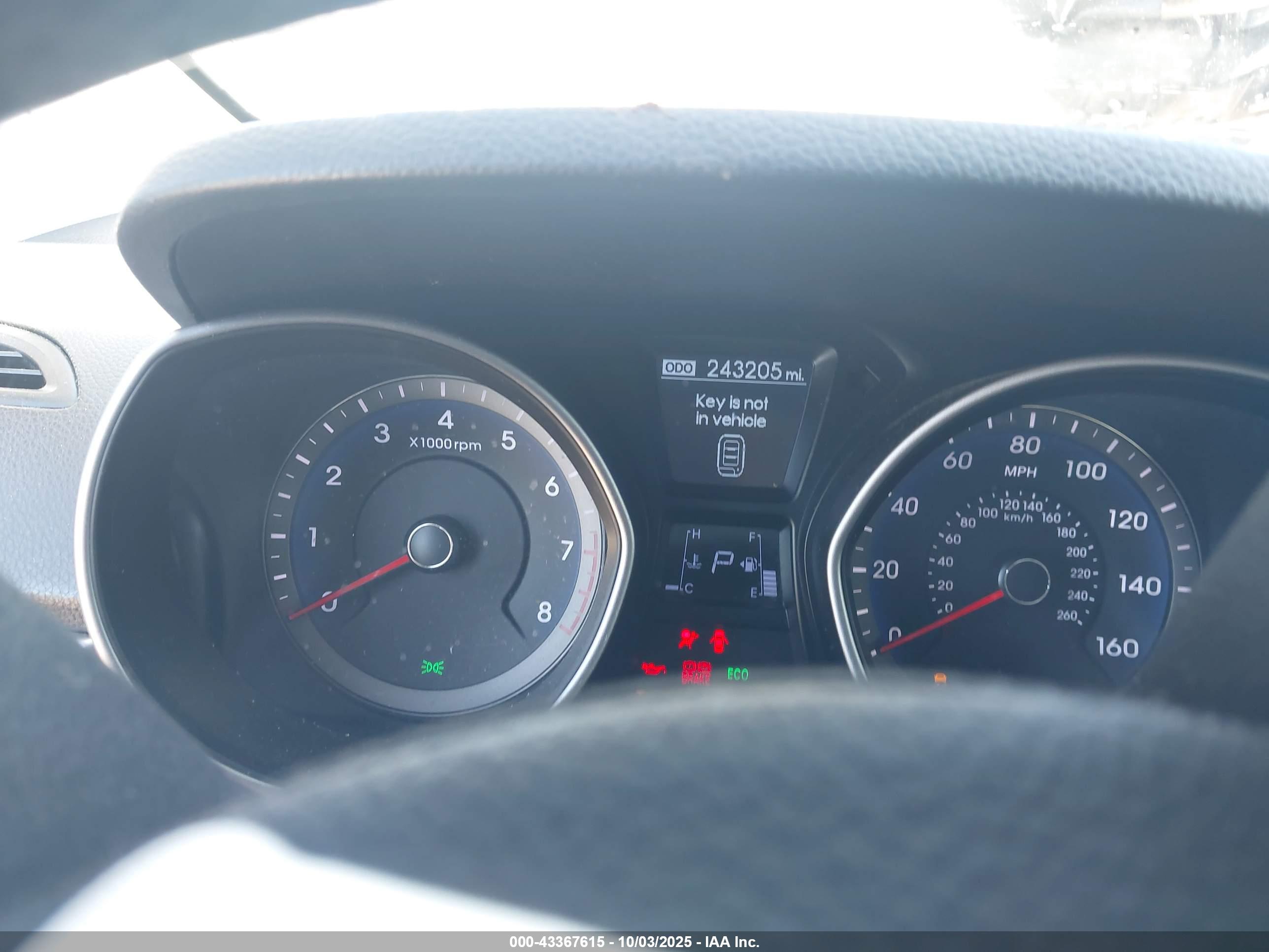 HYUNDAI ELANTRA image 7
