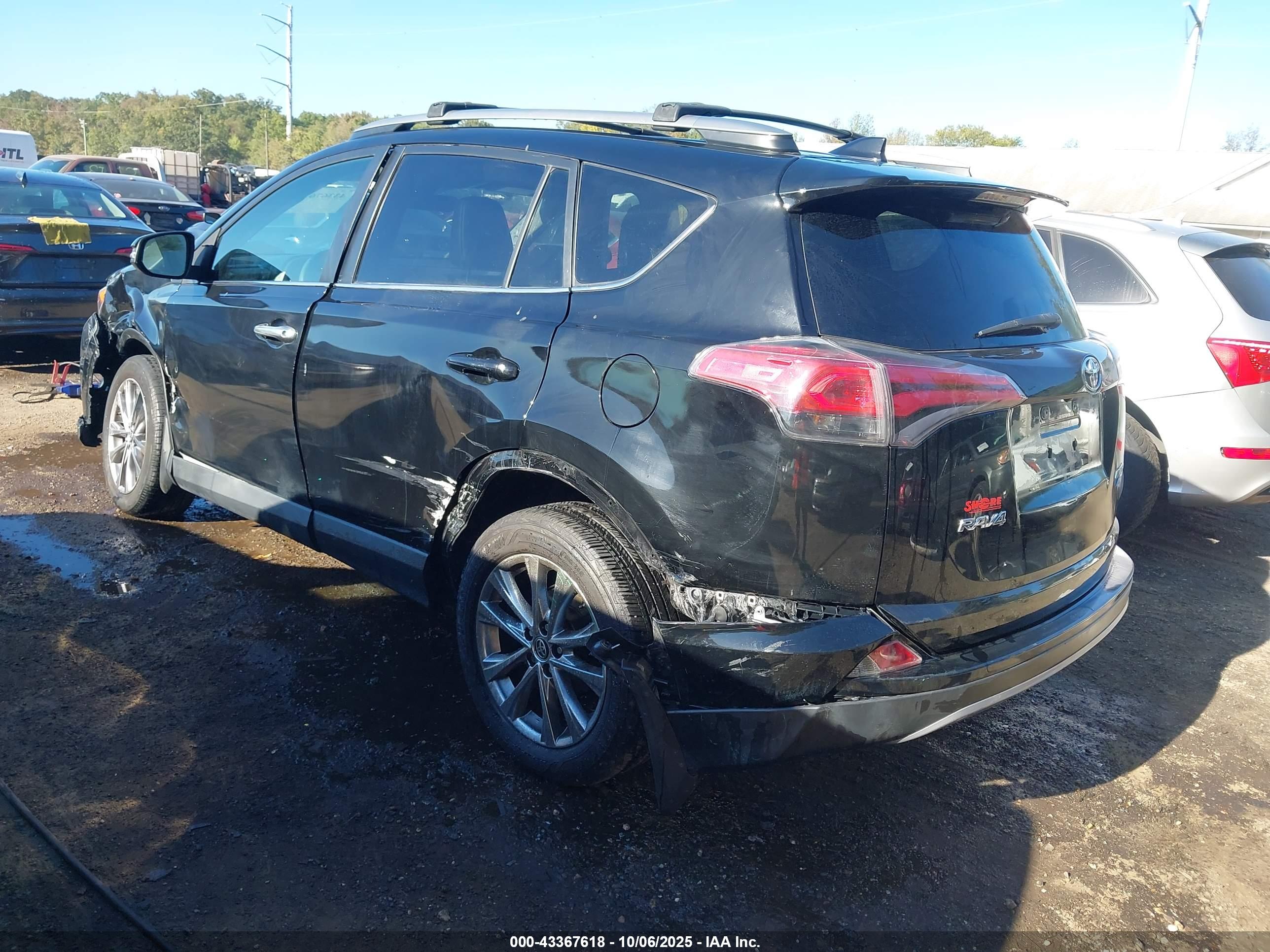 TOYOTA RAV4 image 3