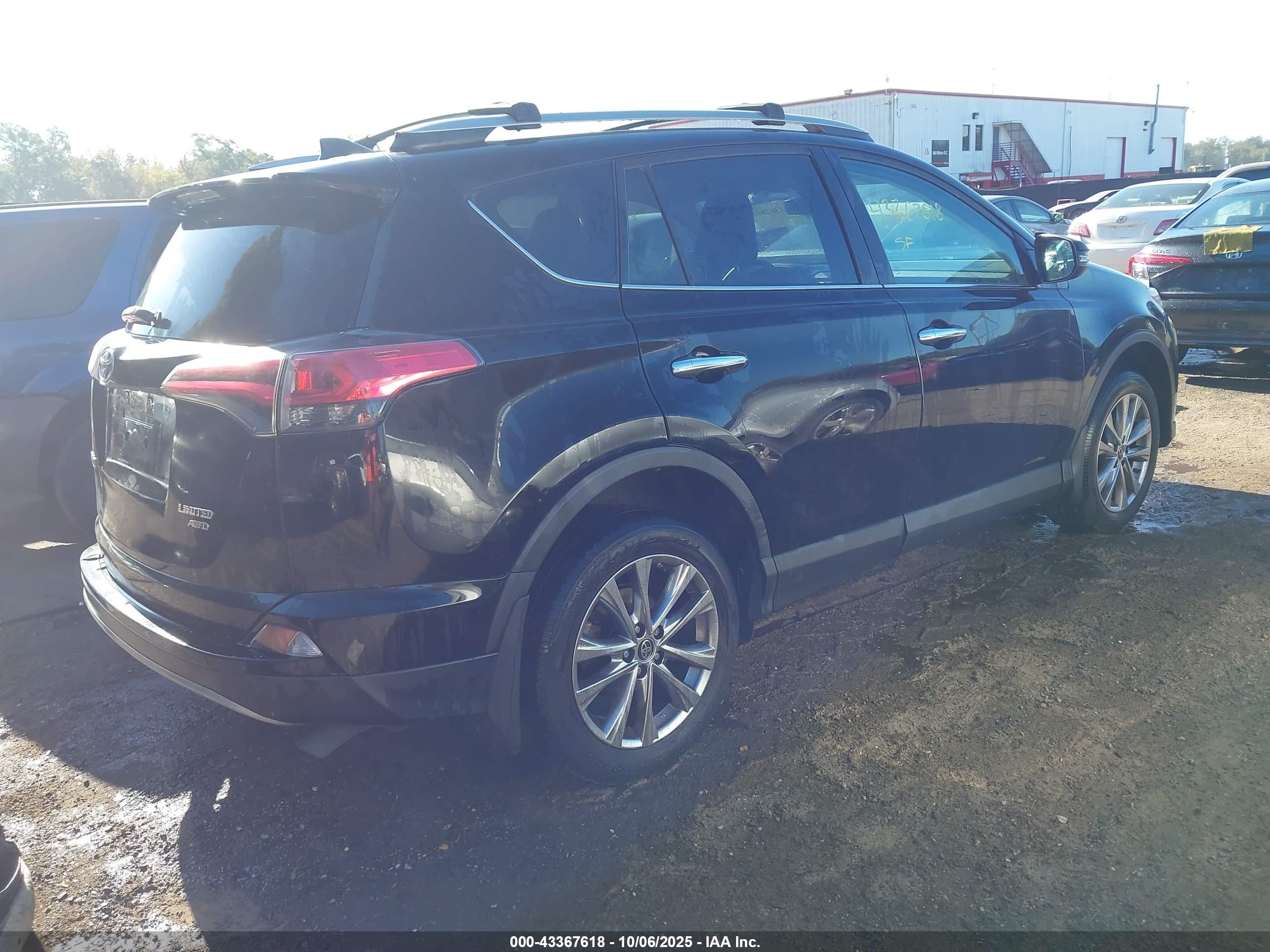 TOYOTA RAV4 image 4