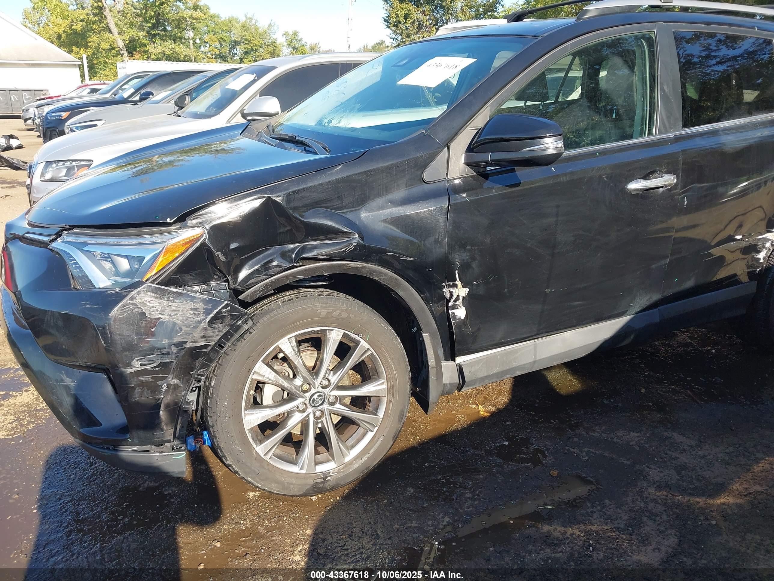 TOYOTA RAV4 image 6