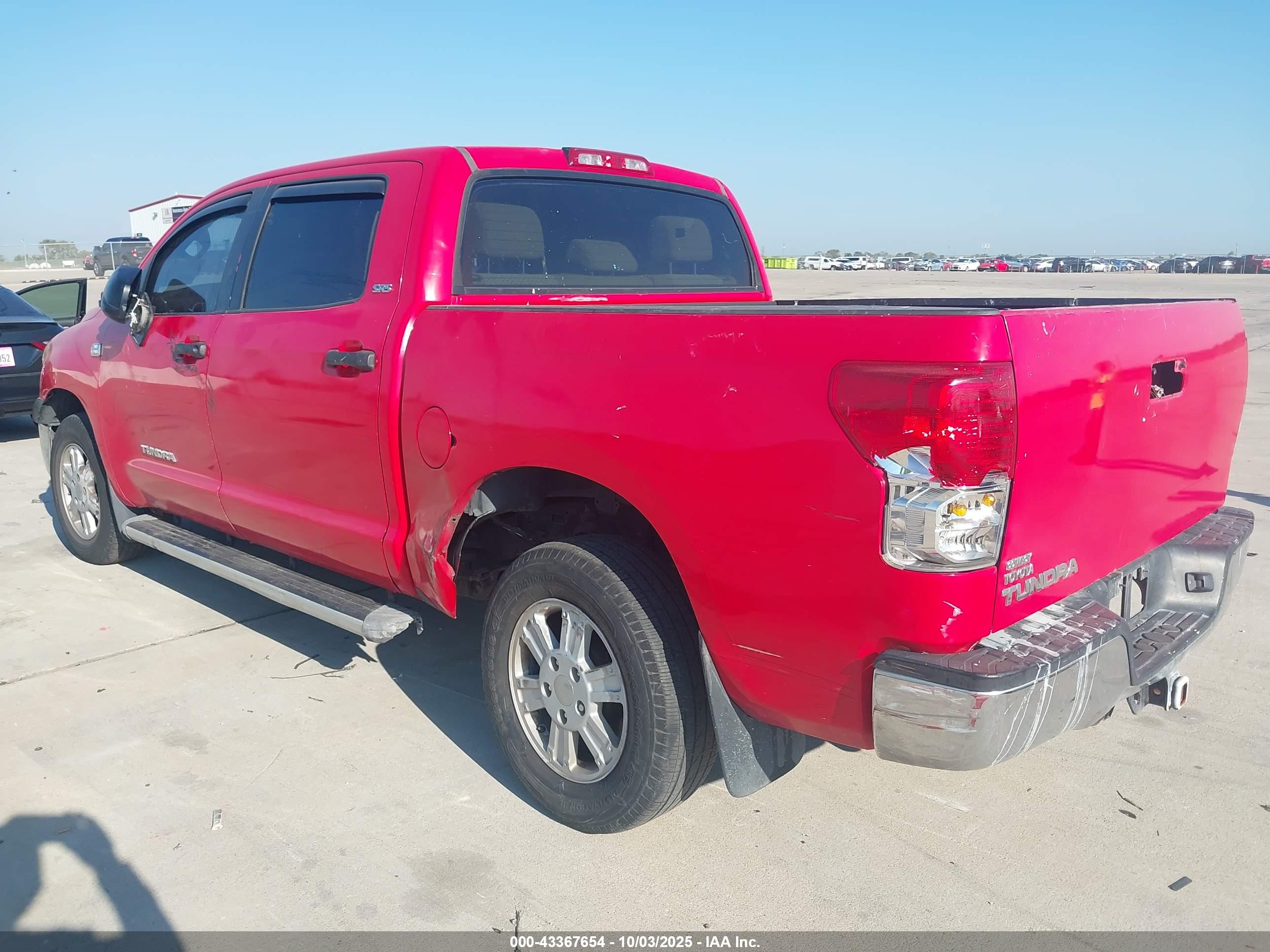 TOYOTA TUNDRA image 3