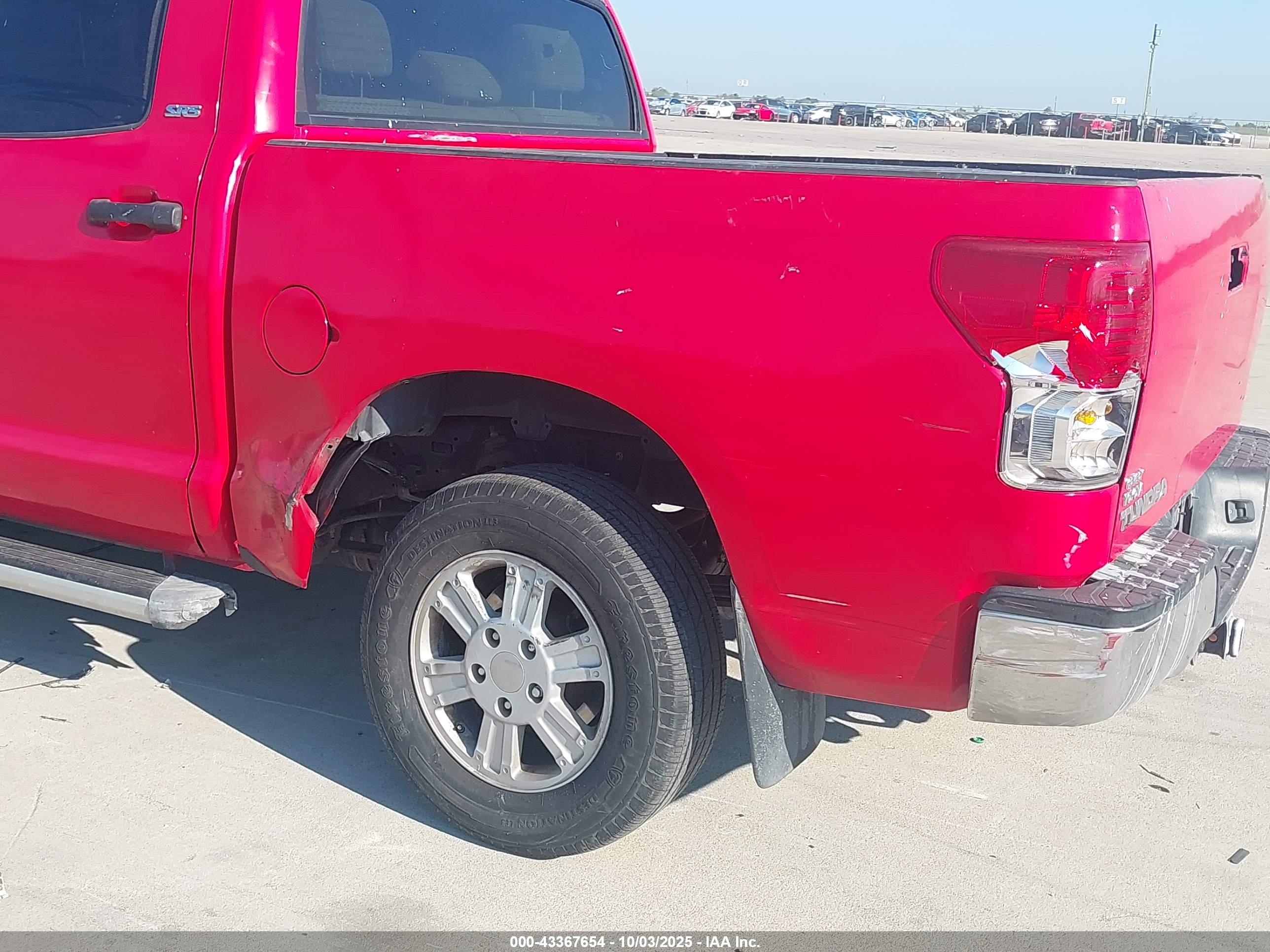 TOYOTA TUNDRA image 6