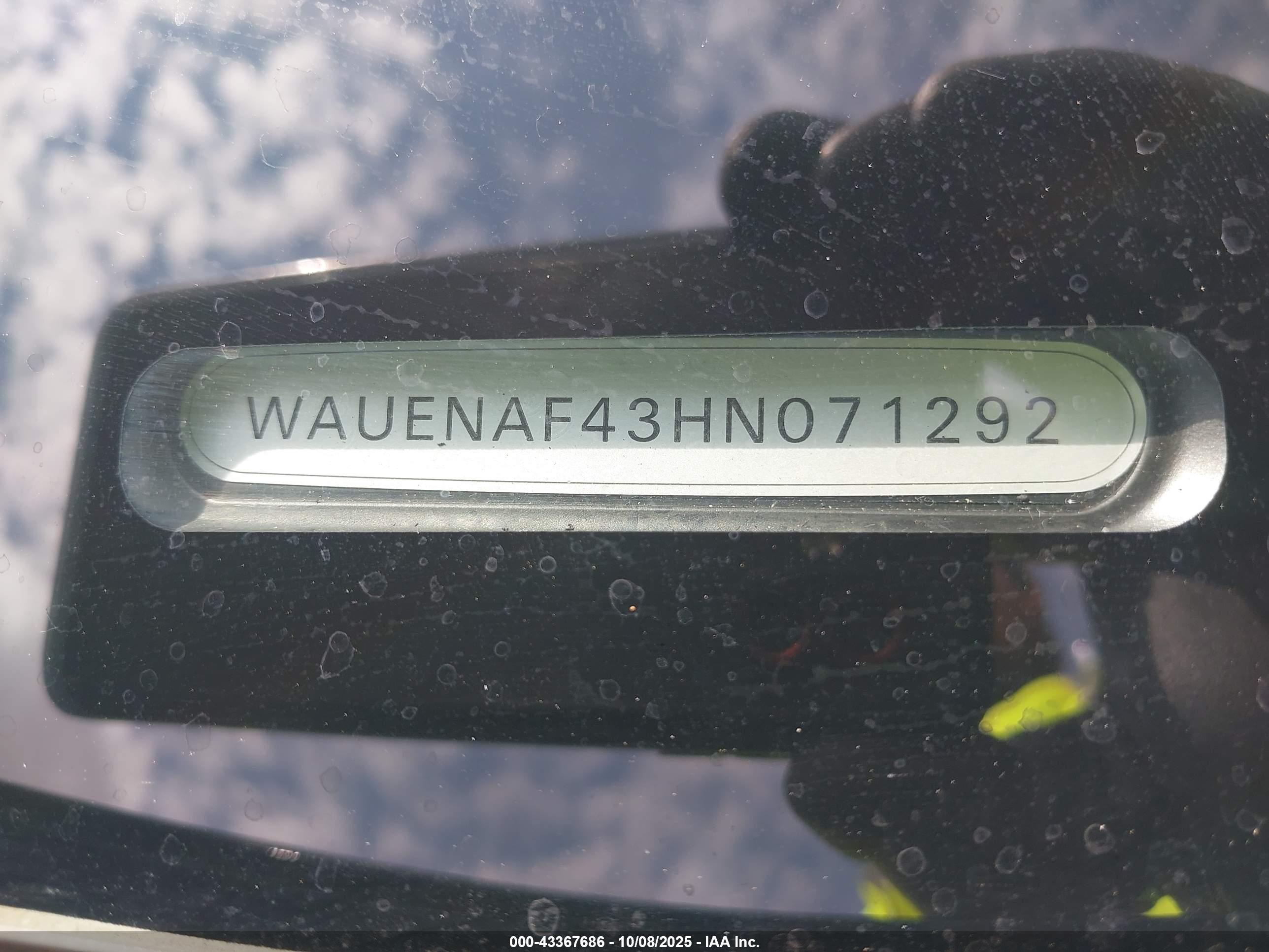 AUDI A4 image 9